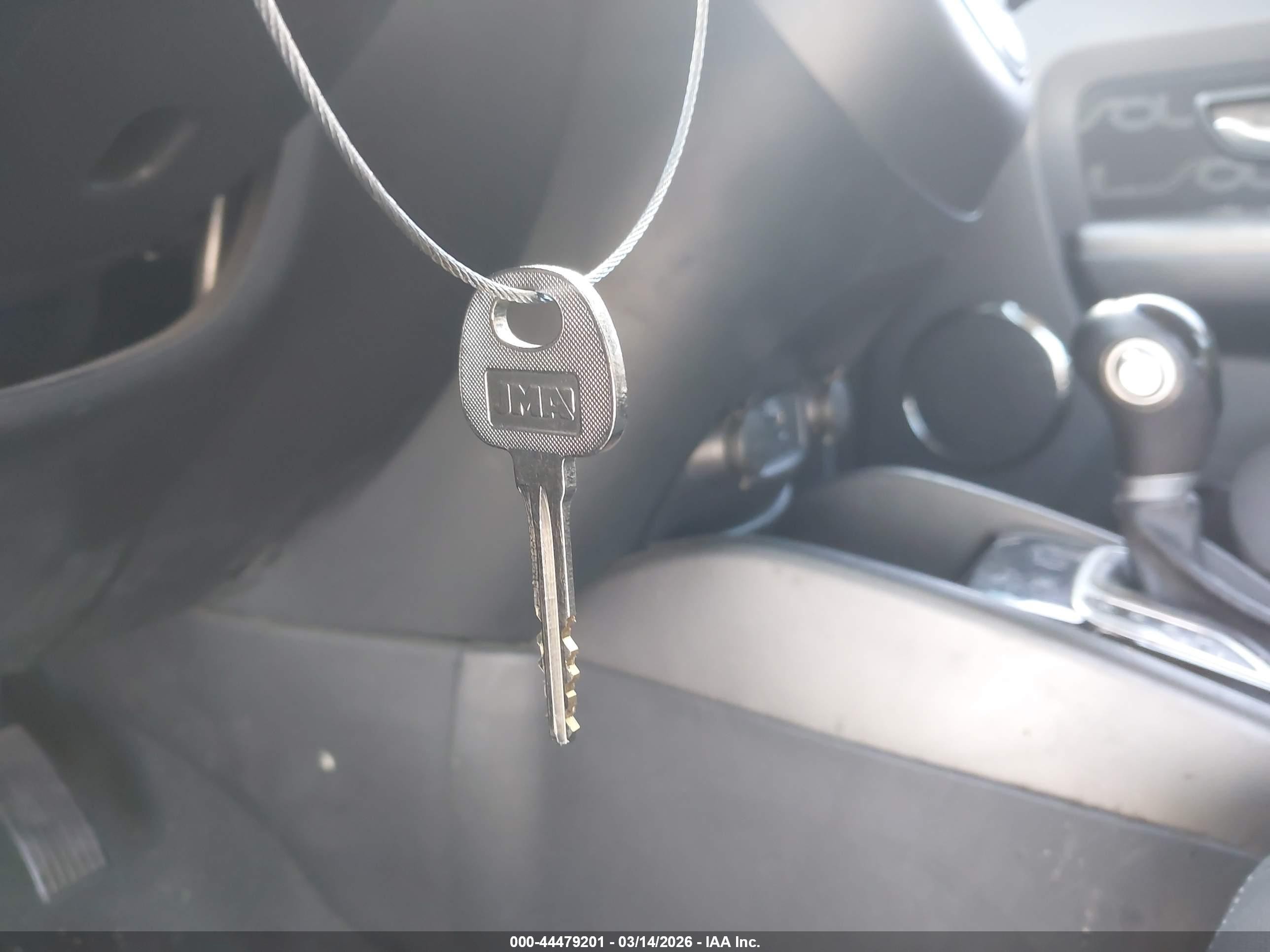 2012 Kia Soul + White vin: KNDJT2A60C7427071