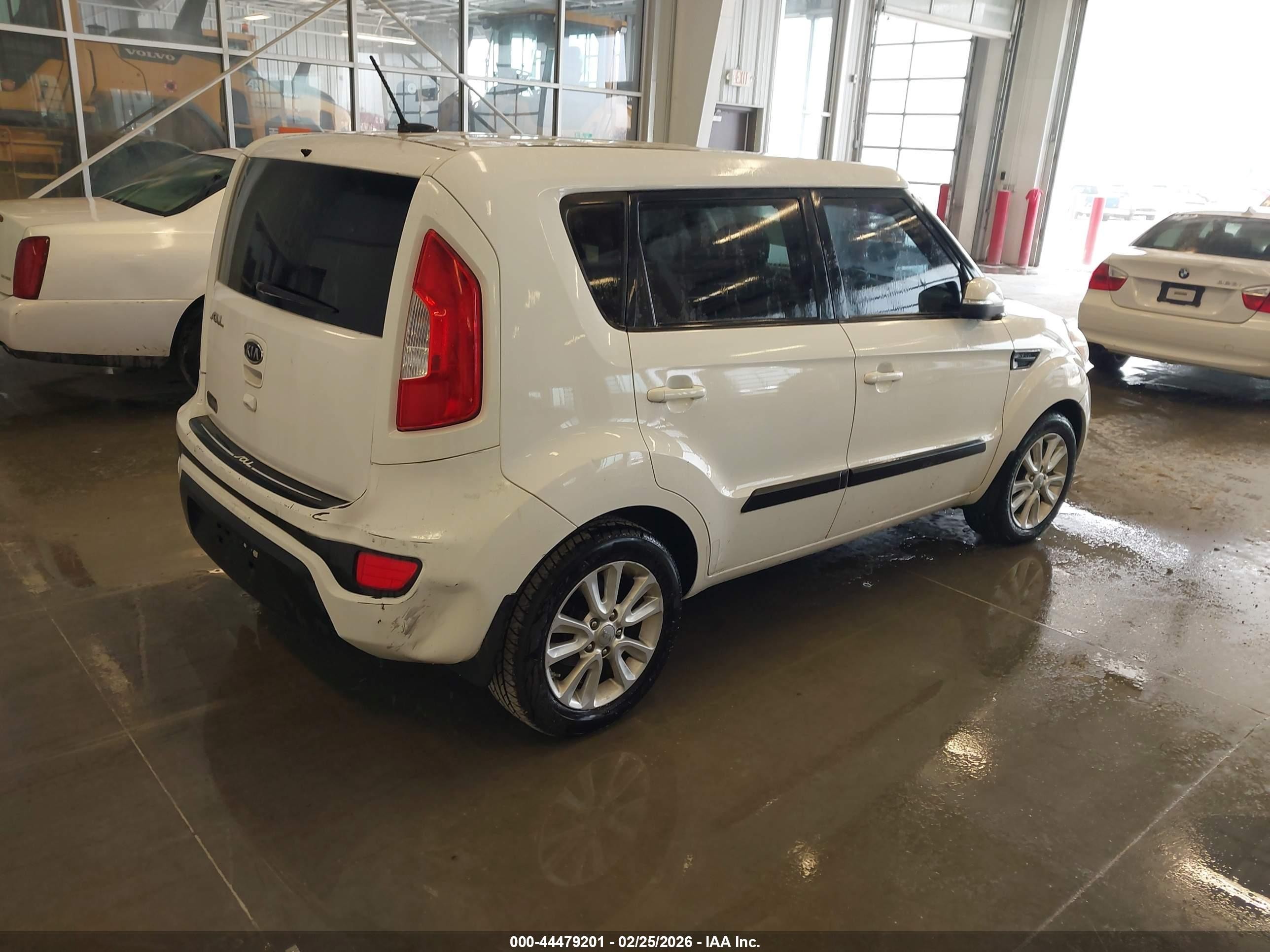 2012 Kia Soul + White vin: KNDJT2A60C7427071