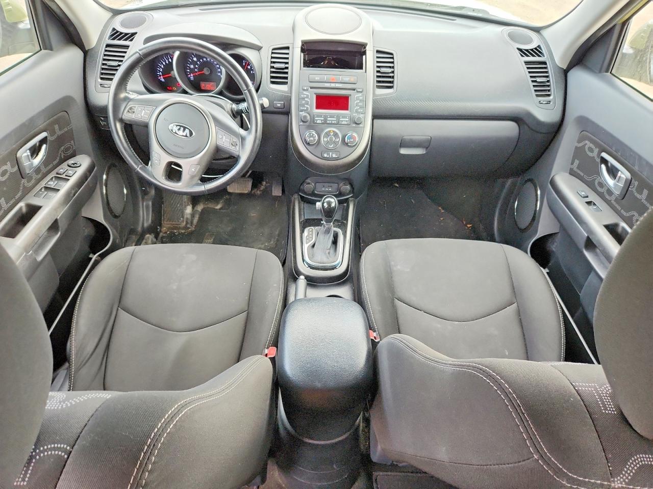 2013 Kia Soul + Green vin: KNDJT2A60D7507164