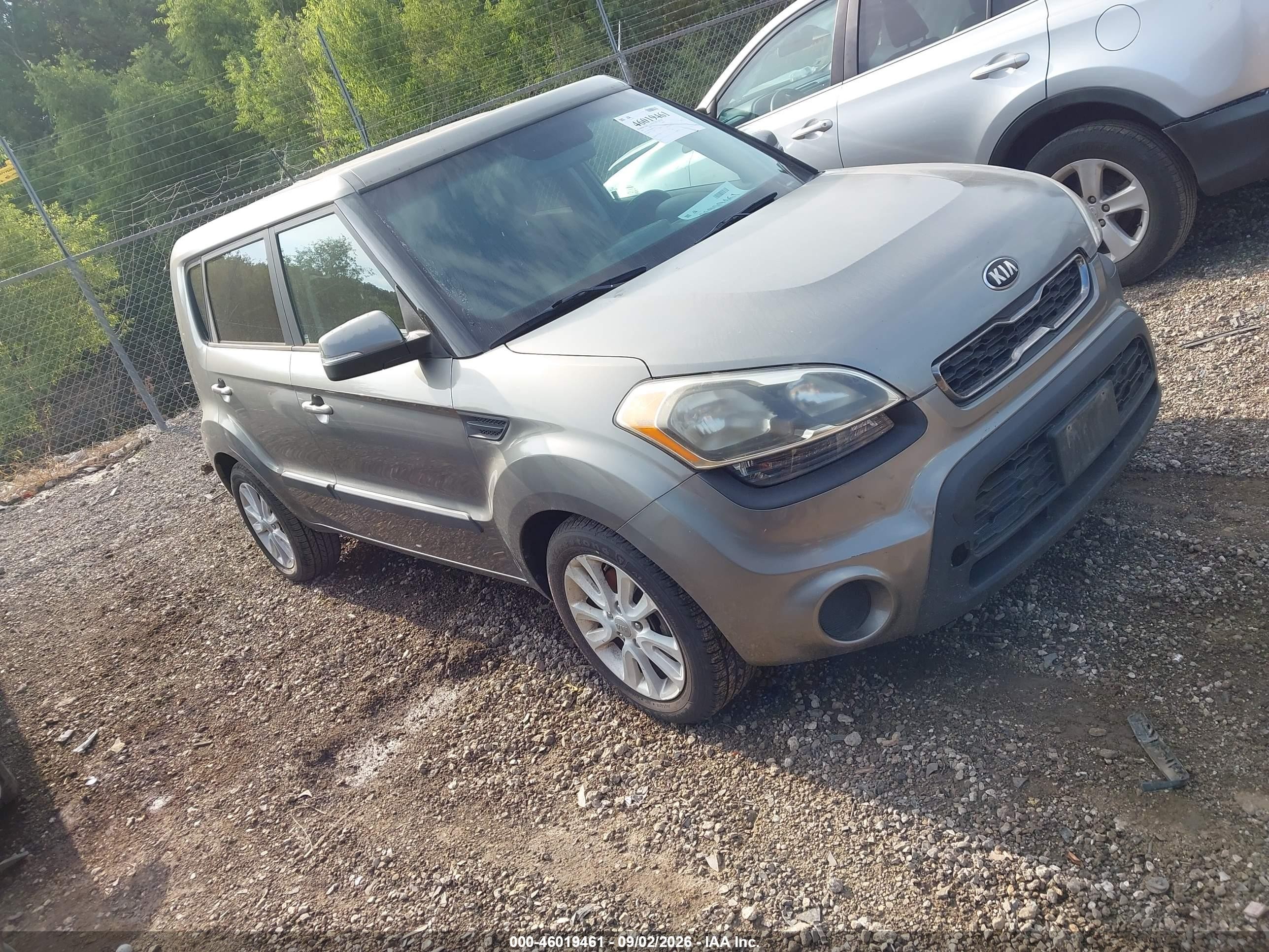 2013 Kia Soul + Gray vin: KNDJT2A60D7520125