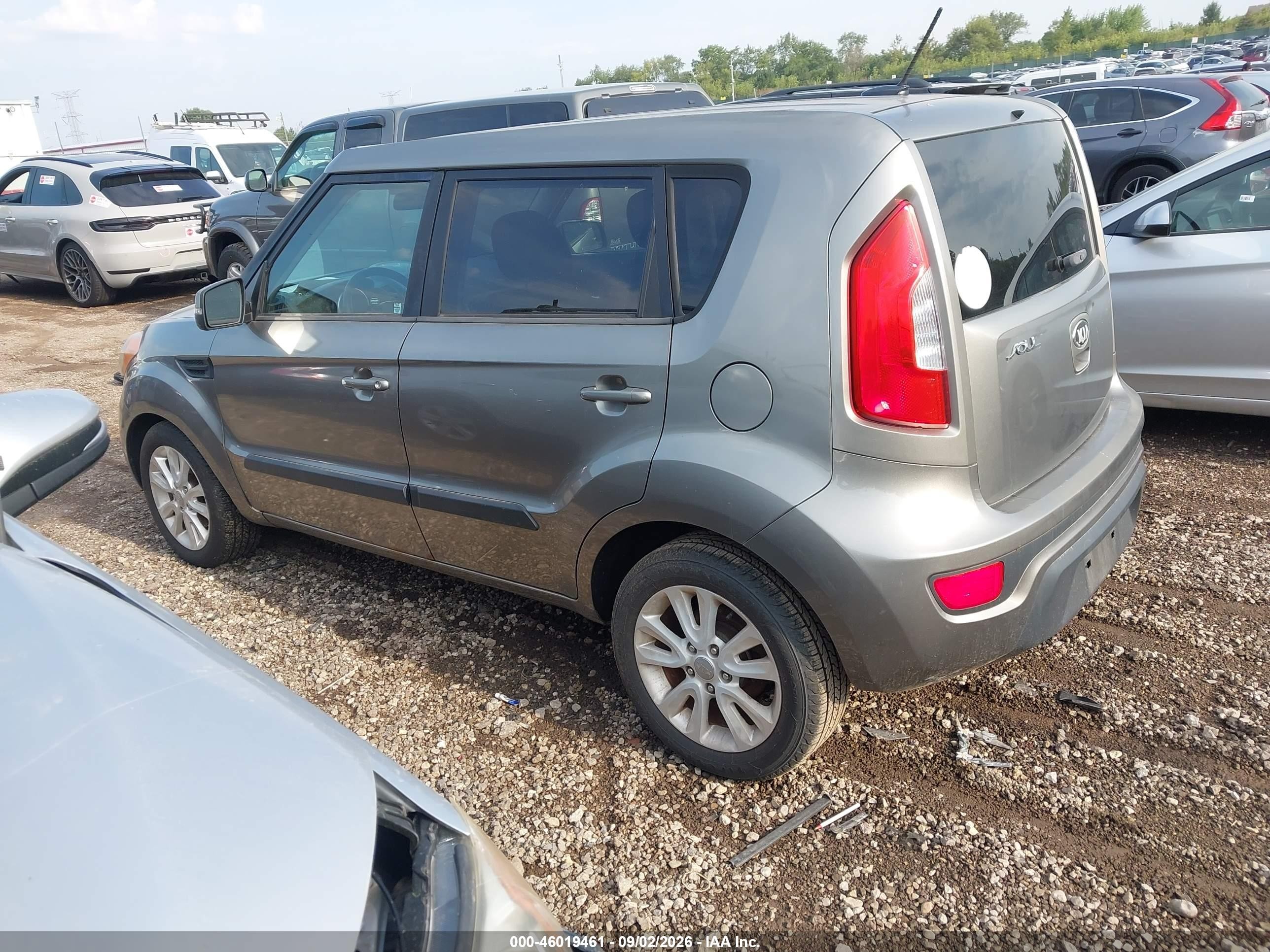 2013 Kia Soul + Gray vin: KNDJT2A60D7520125