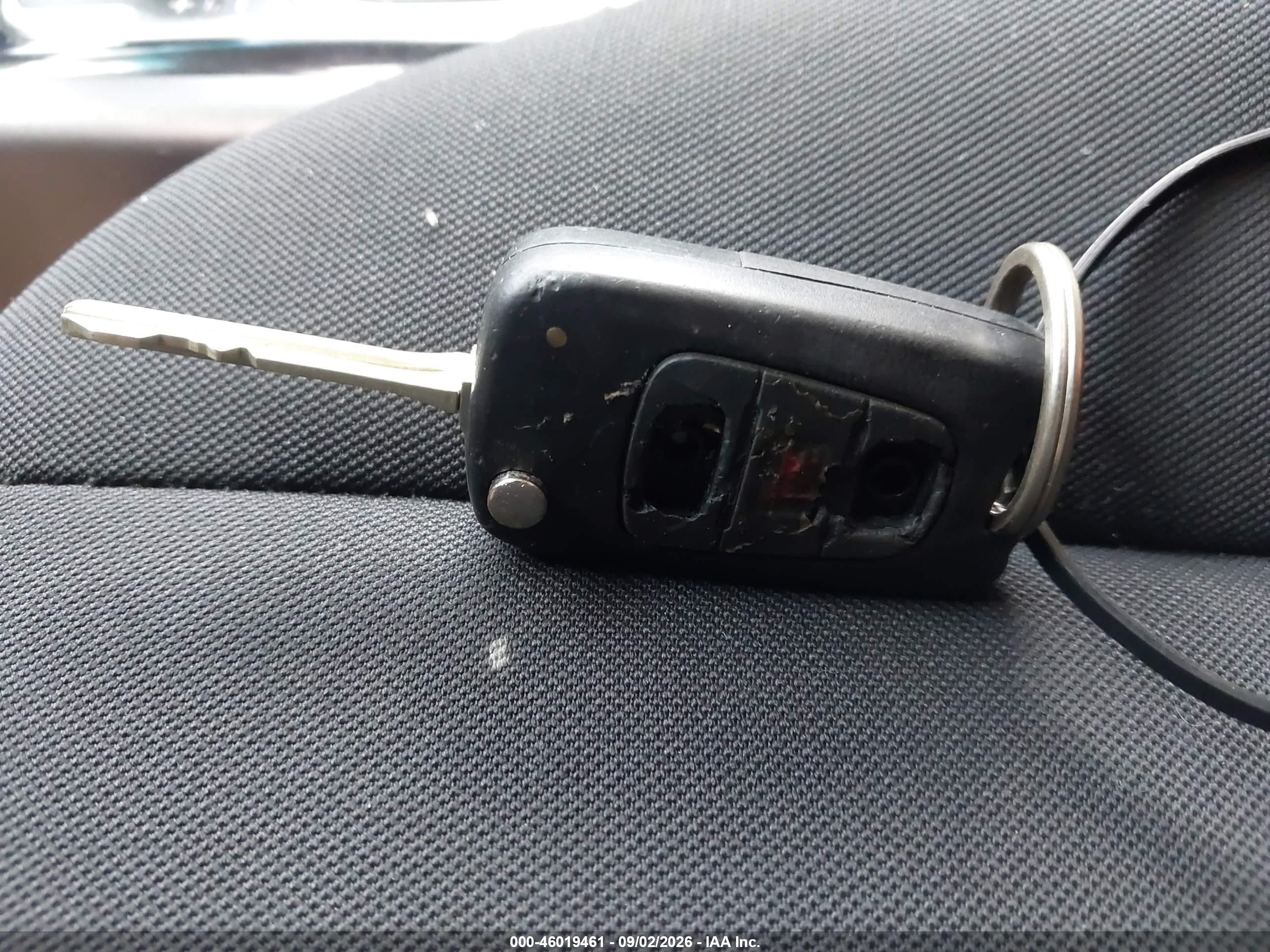 2013 Kia Soul + Gray vin: KNDJT2A60D7520125