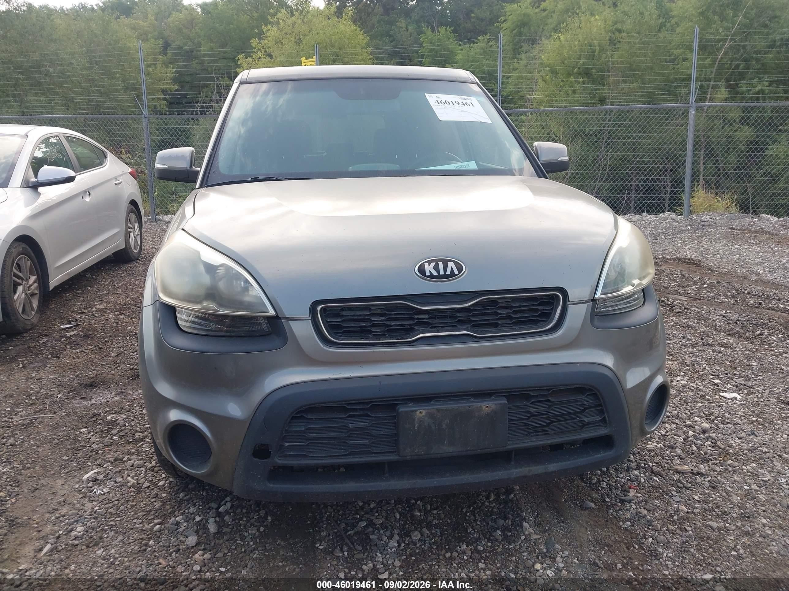 2013 Kia Soul + Gray vin: KNDJT2A60D7520125