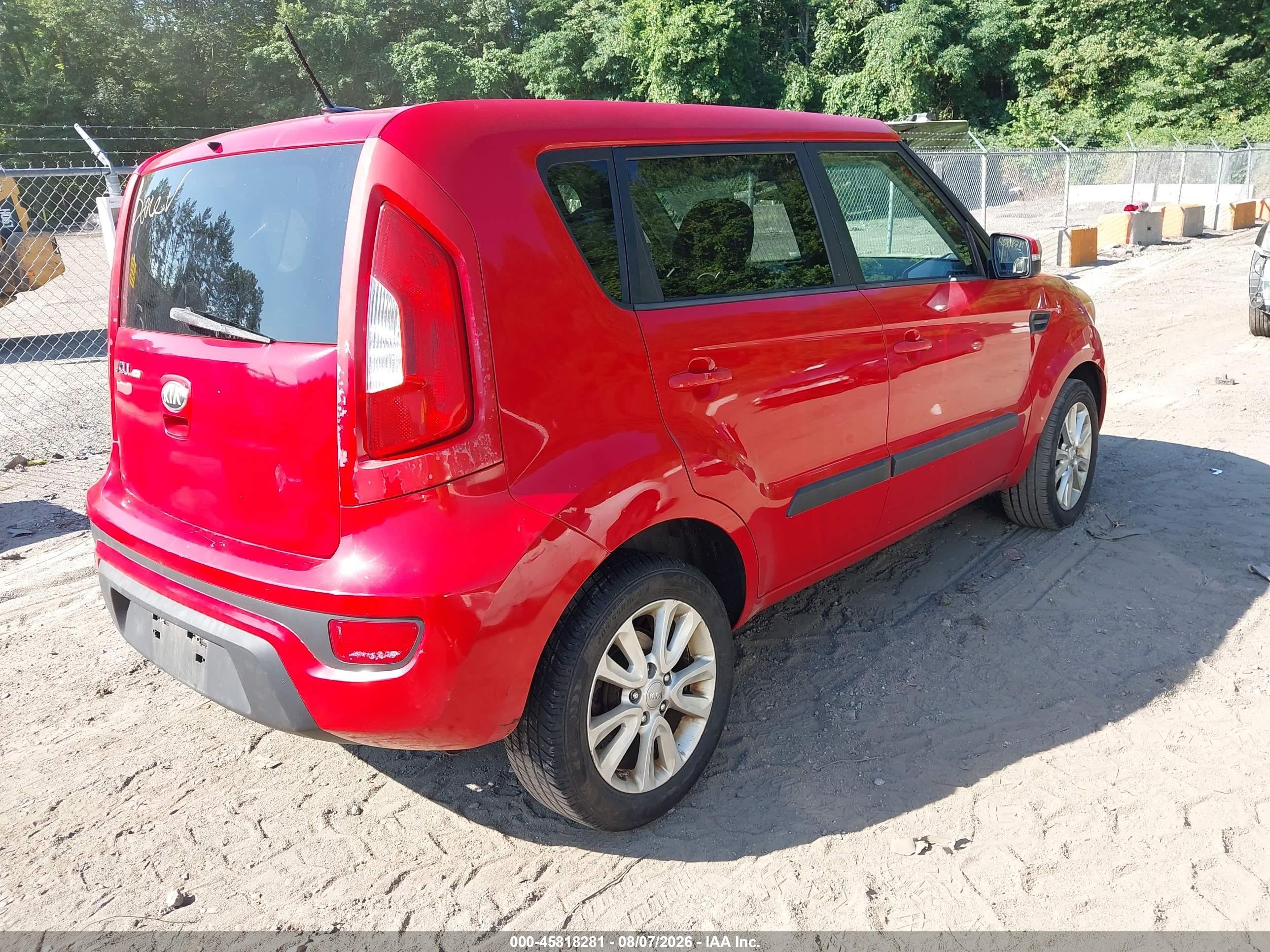 2013 Kia Soul + Red vin: KNDJT2A60D7550502