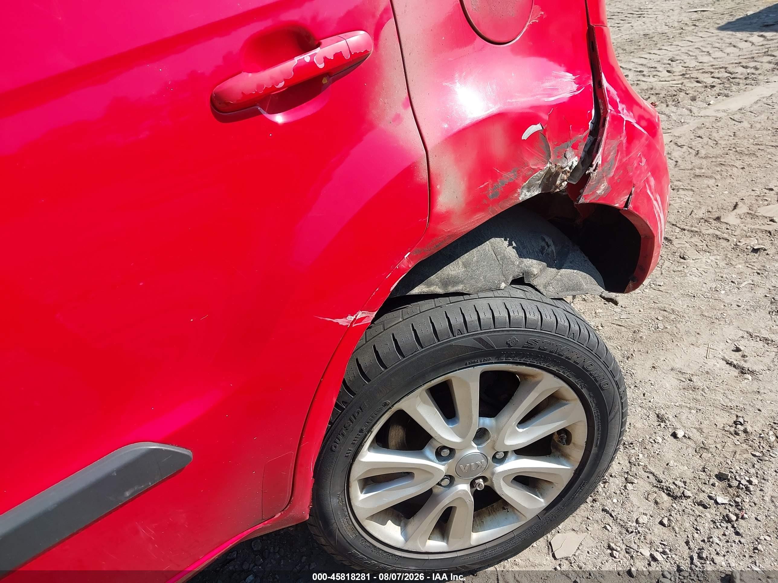 2013 Kia Soul + Red vin: KNDJT2A60D7550502