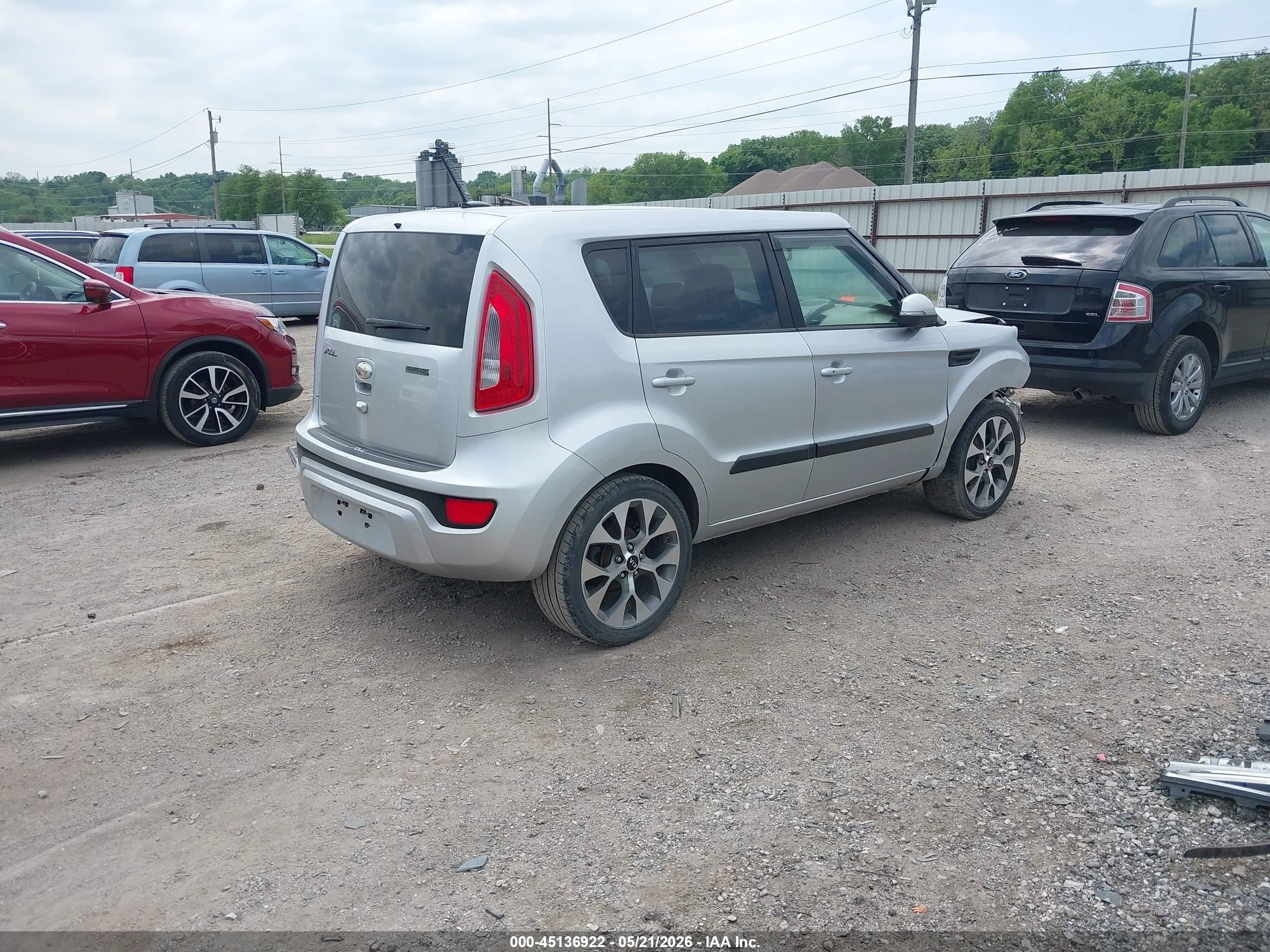2013 Kia Soul ! Silver vin: KNDJT2A60D7564688