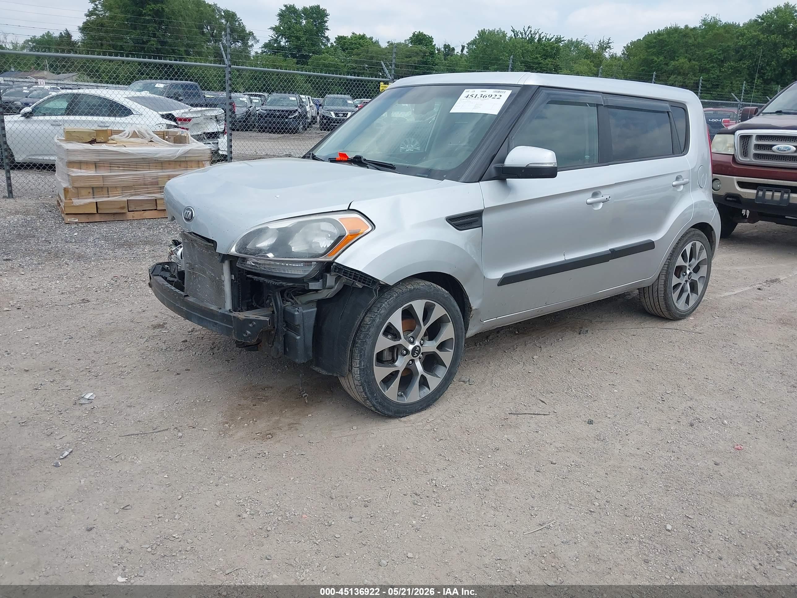 2013 Kia Soul ! Silver vin: KNDJT2A60D7564688