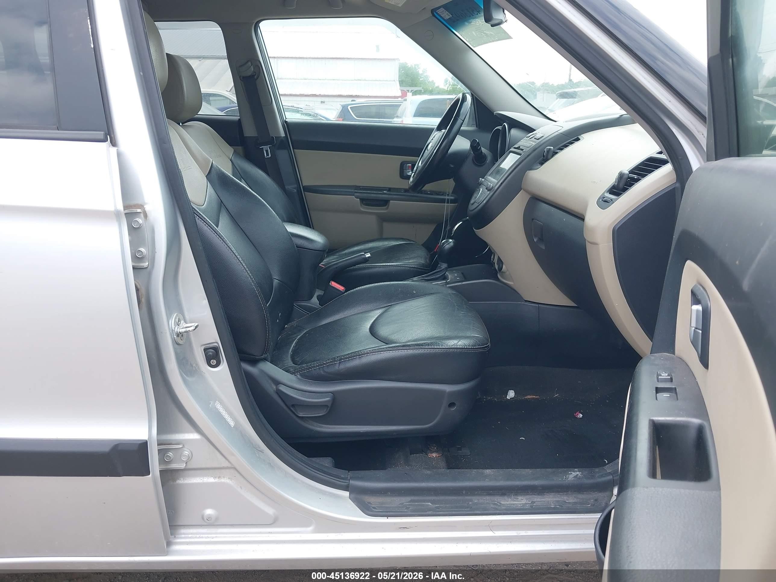 2013 Kia Soul ! Silver vin: KNDJT2A60D7564688