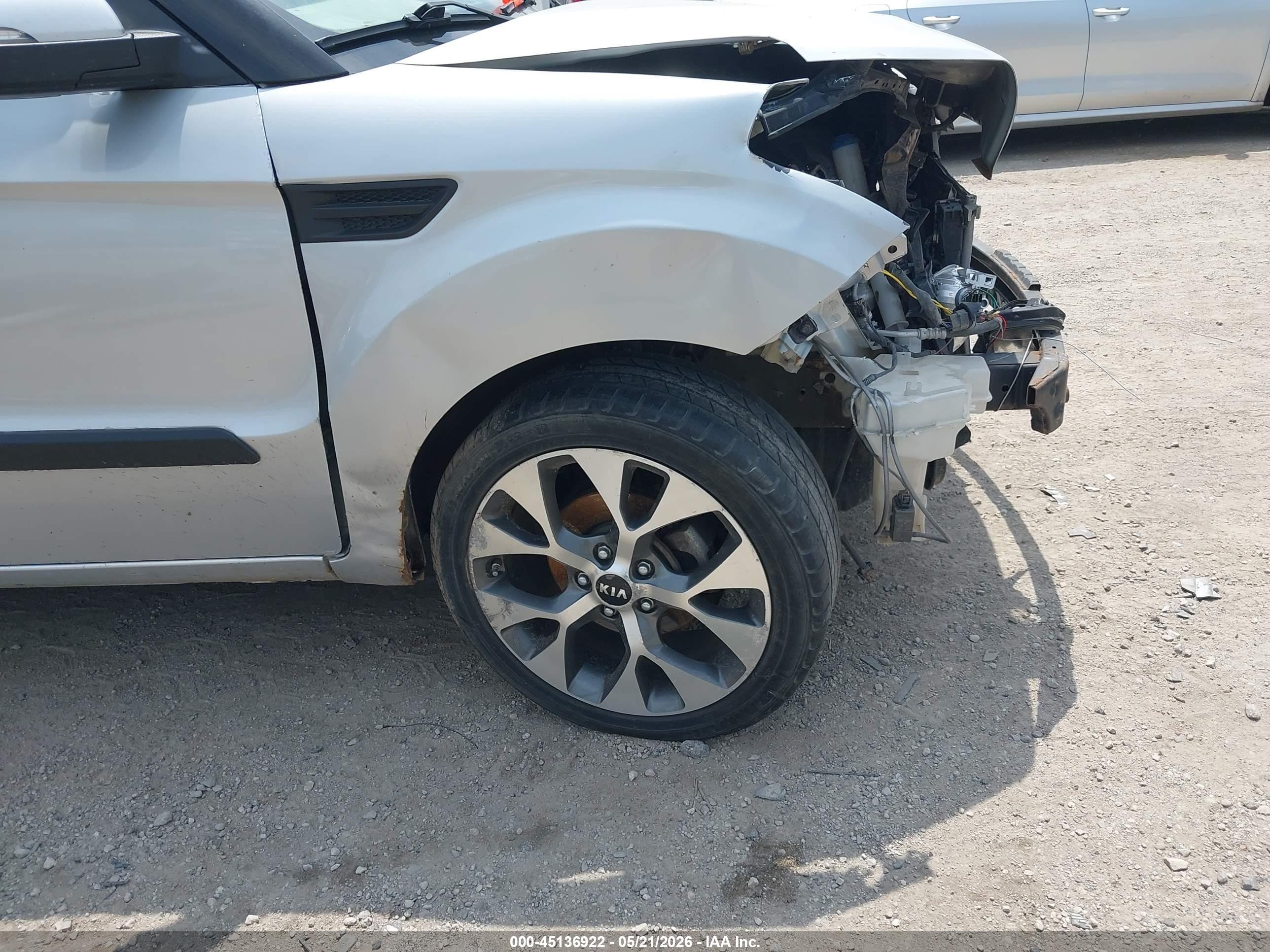 2013 Kia Soul ! Silver vin: KNDJT2A60D7564688