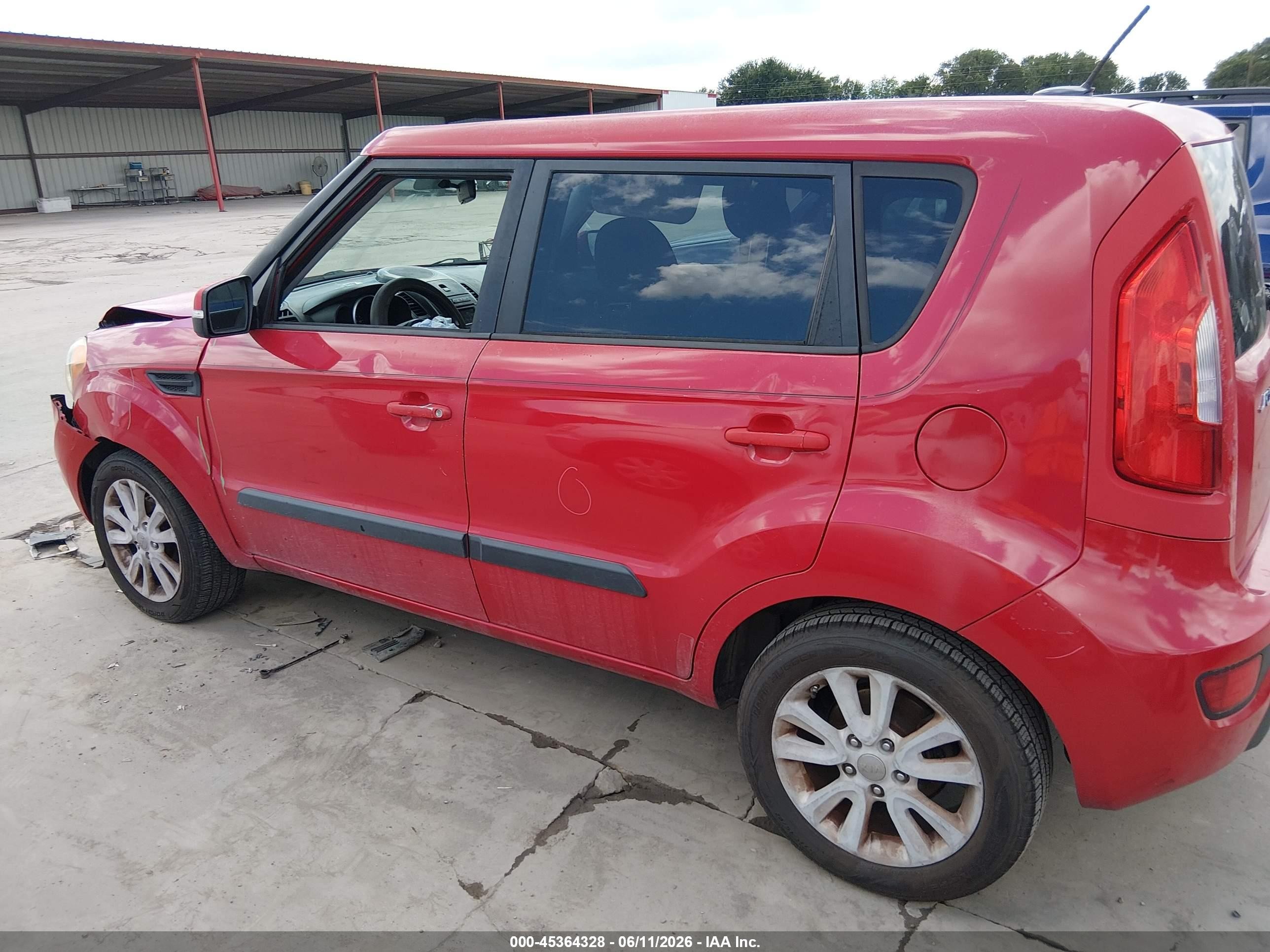 2013 Kia Soul + Красный vin: KNDJT2A60D7566196