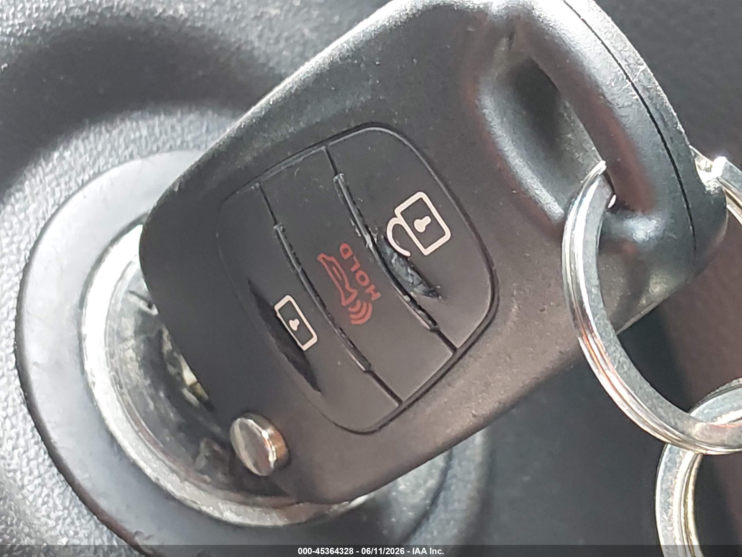 2013 Kia Soul + Красный vin: KNDJT2A60D7566196