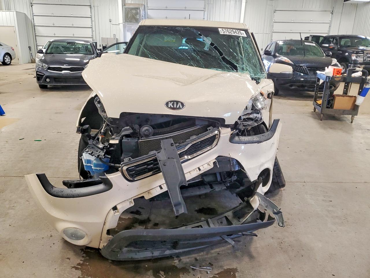 2013 Kia Soul + Cream vin: KNDJT2A60D7566618