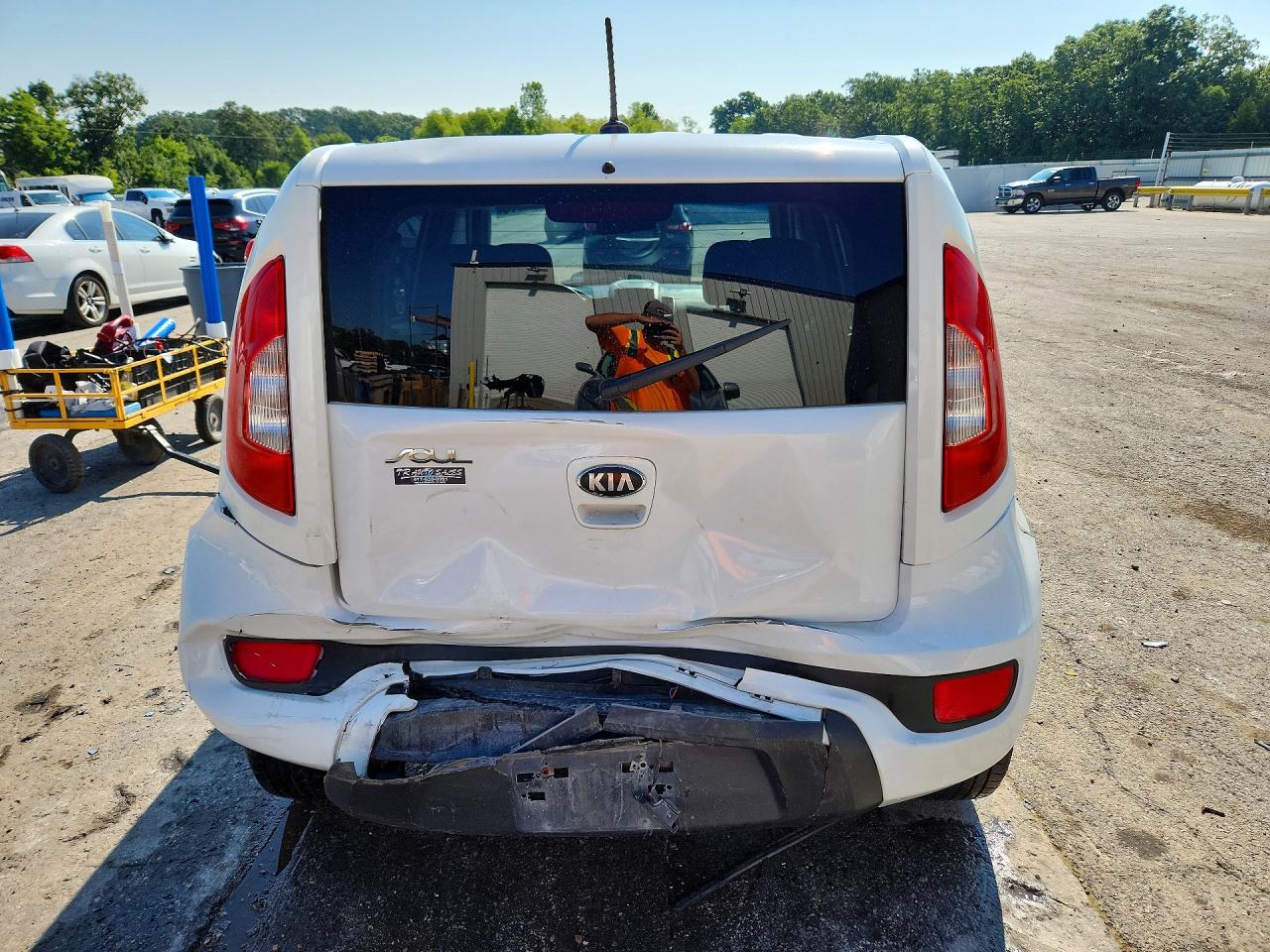 2013 Kia Soul + White vin: KNDJT2A60D7573200