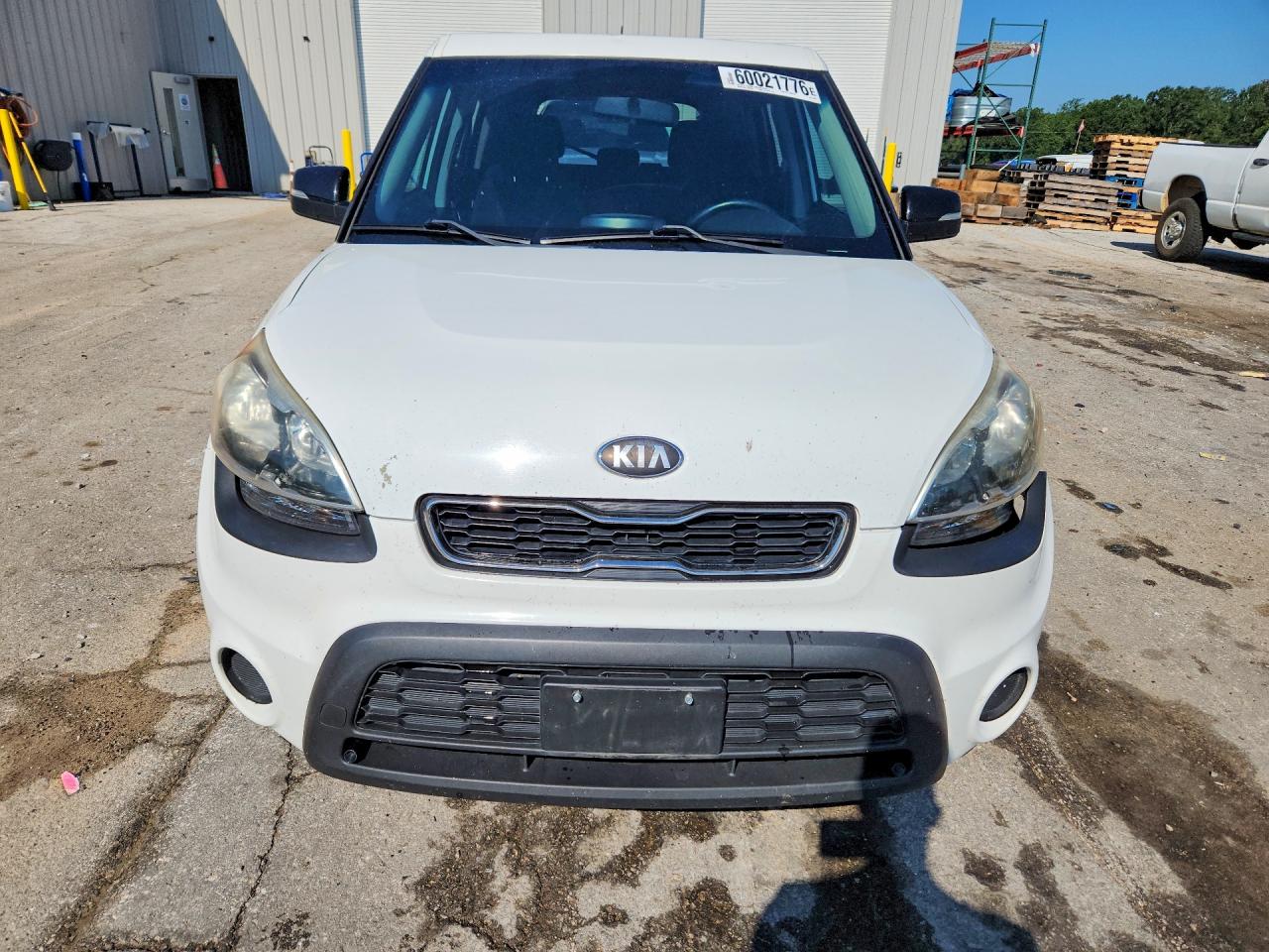 2013 Kia Soul + White vin: KNDJT2A60D7573200