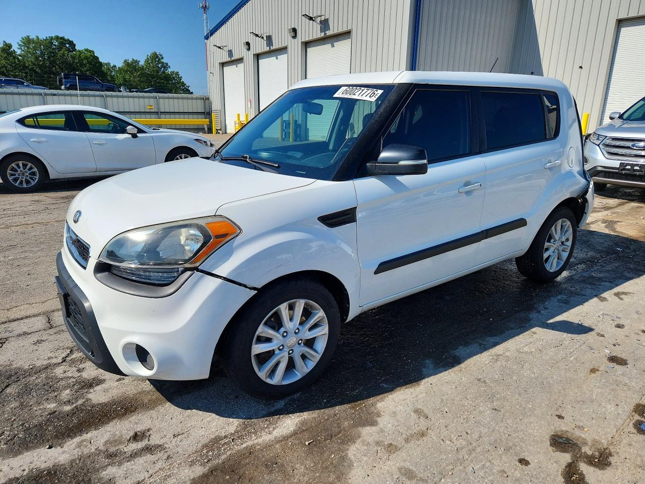 2013 Kia Soul + White vin: KNDJT2A60D7573200