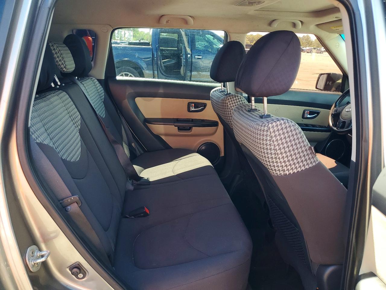 2013 Kia Soul ! Gray vin: KNDJT2A60D7591728
