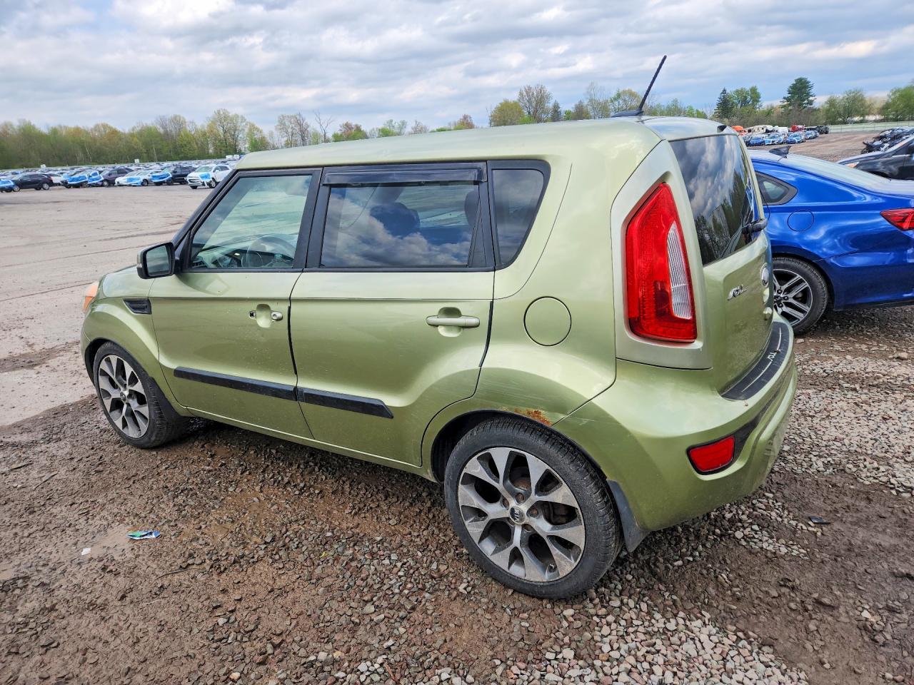 2013 Kia Soul Green vin: KNDJT2A60D7601920