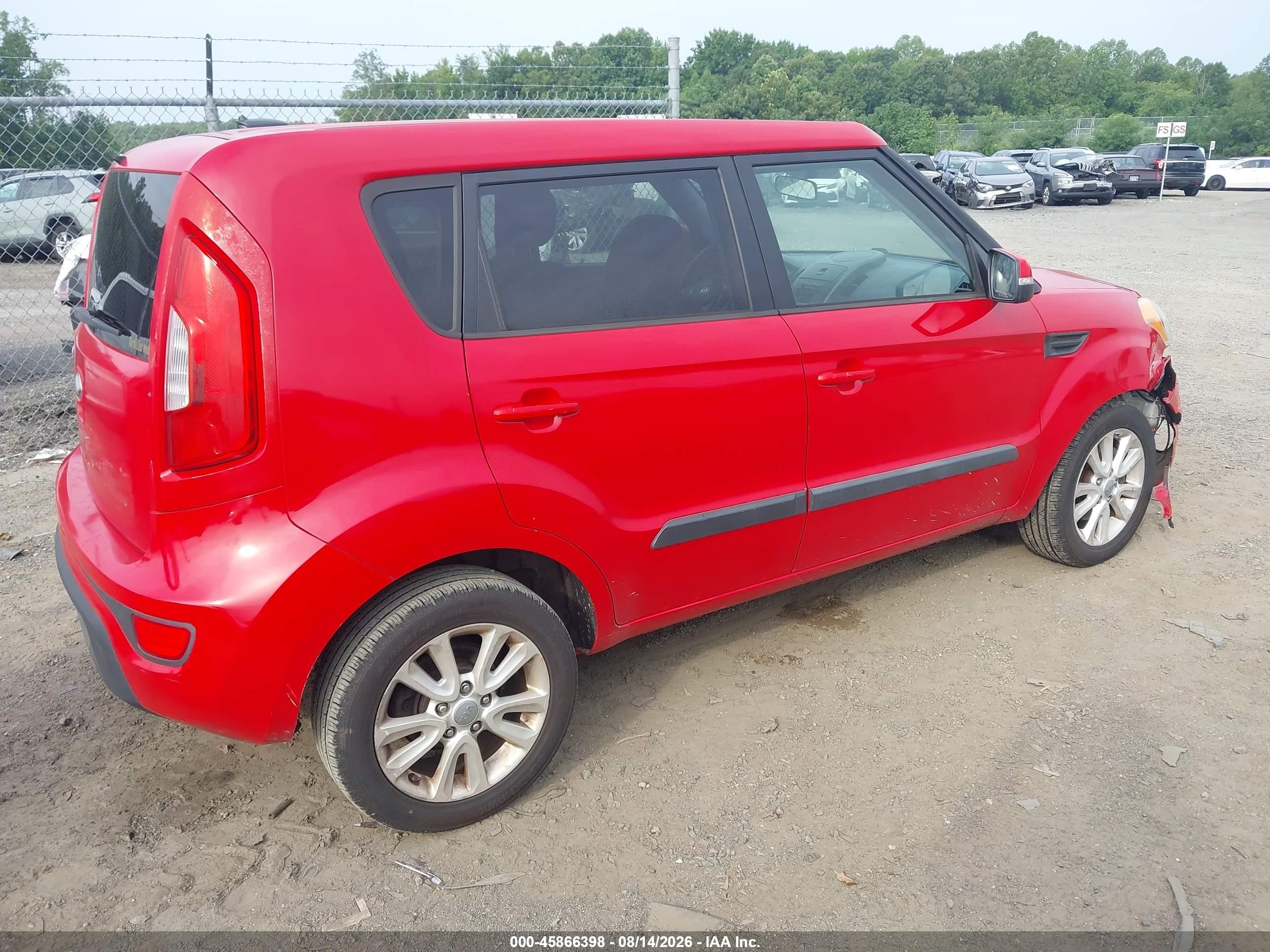 2013 Kia Soul + Красный vin: KNDJT2A60D7609077