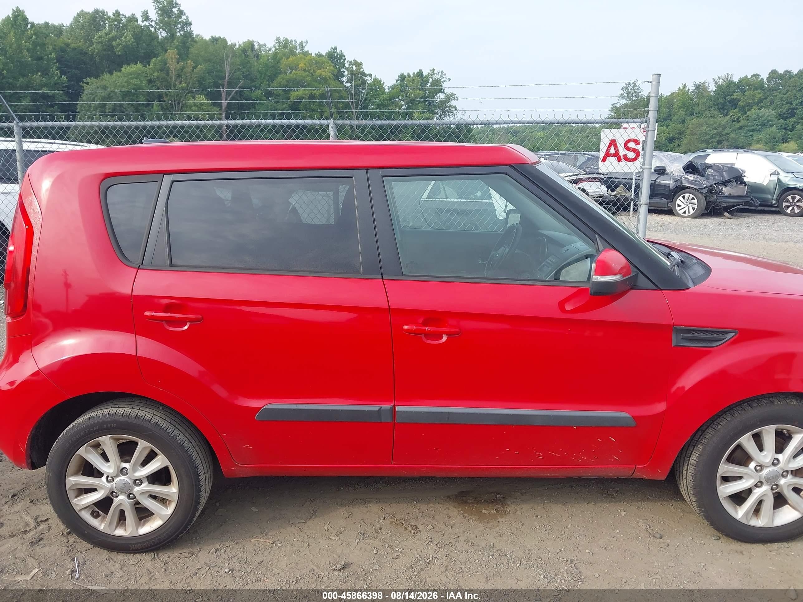 2013 Kia Soul + Красный vin: KNDJT2A60D7609077