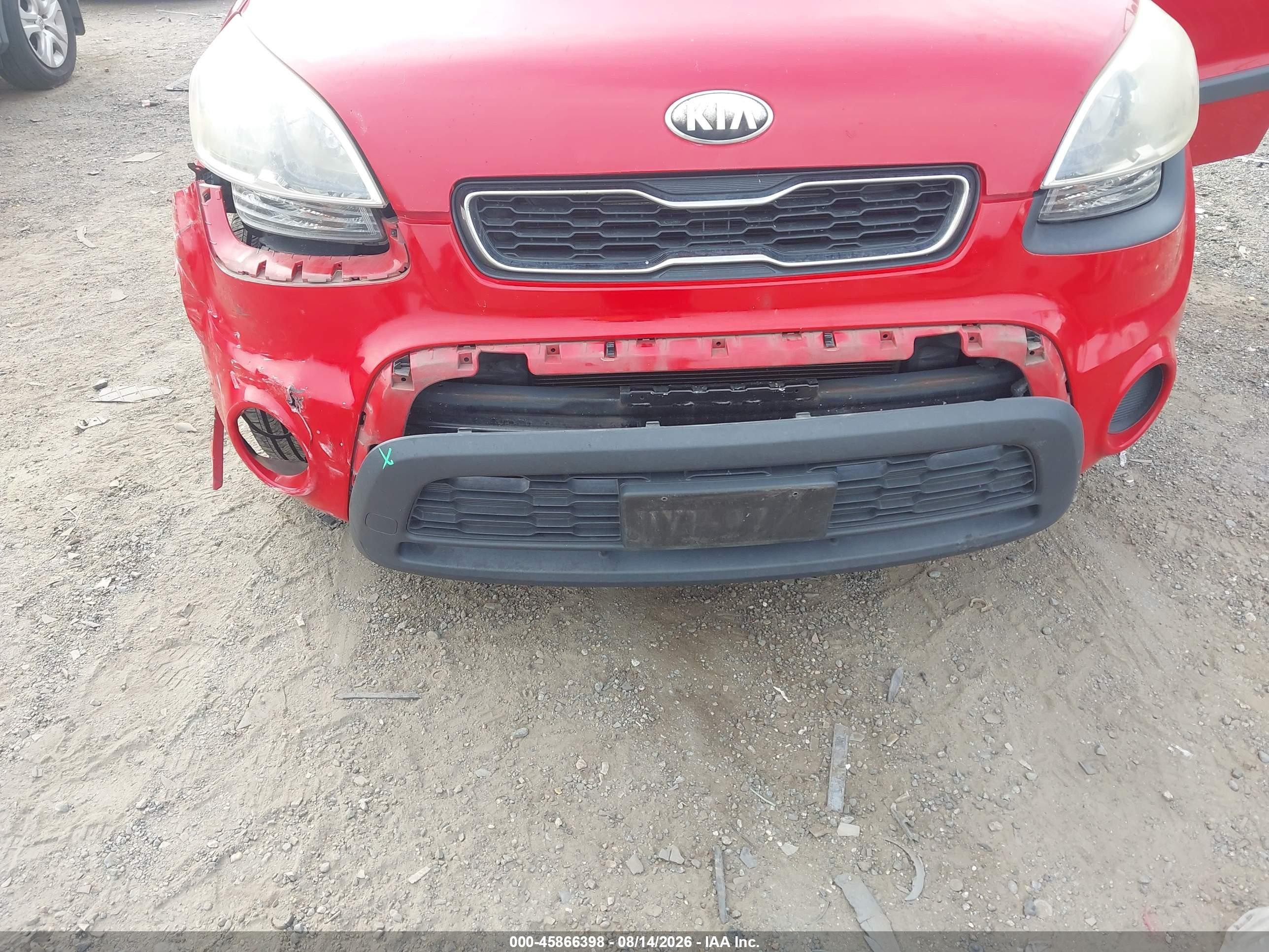 2013 Kia Soul + Красный vin: KNDJT2A60D7609077