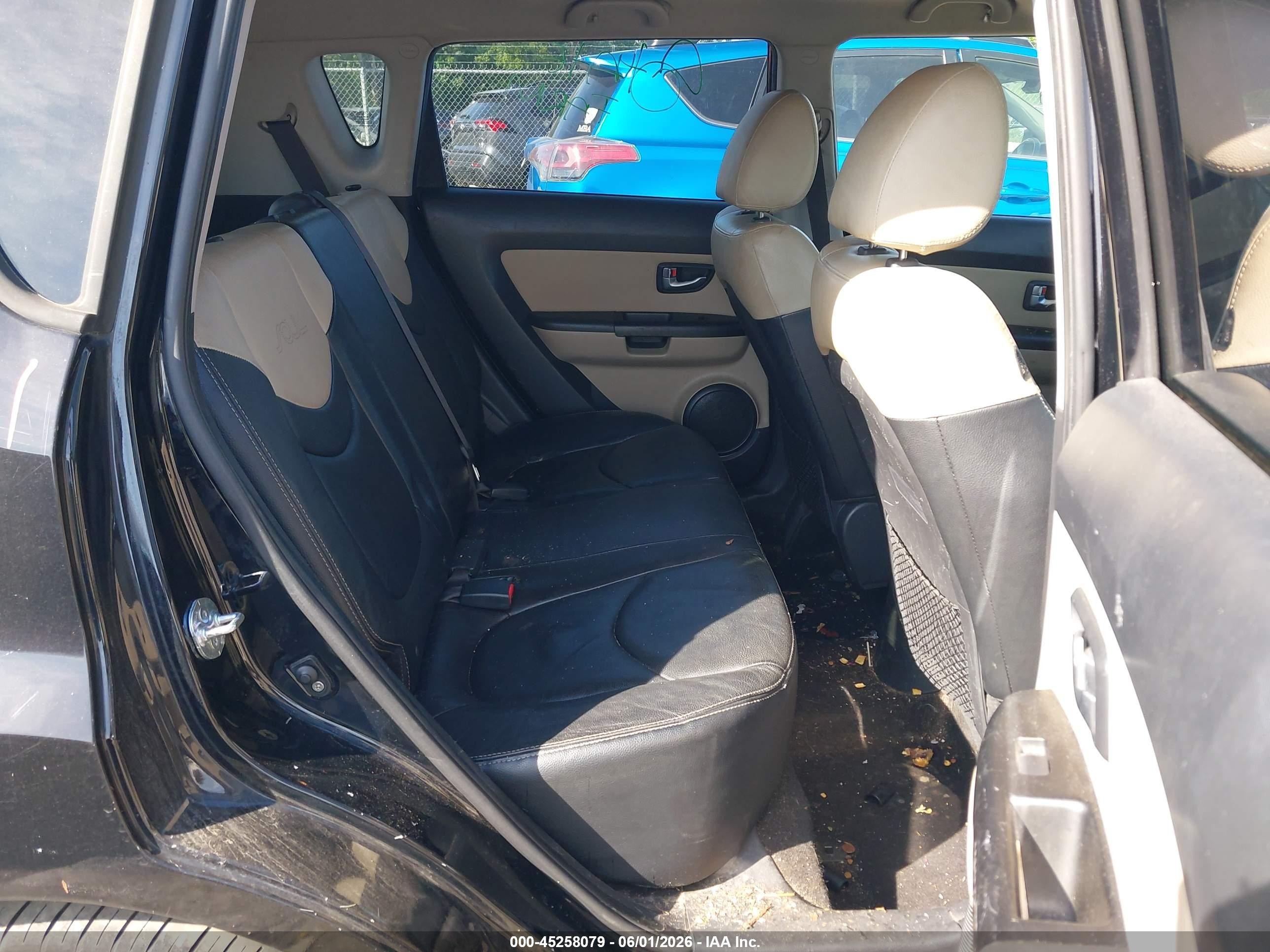 2013 Kia Soul ! Black vin: KNDJT2A60D7614859