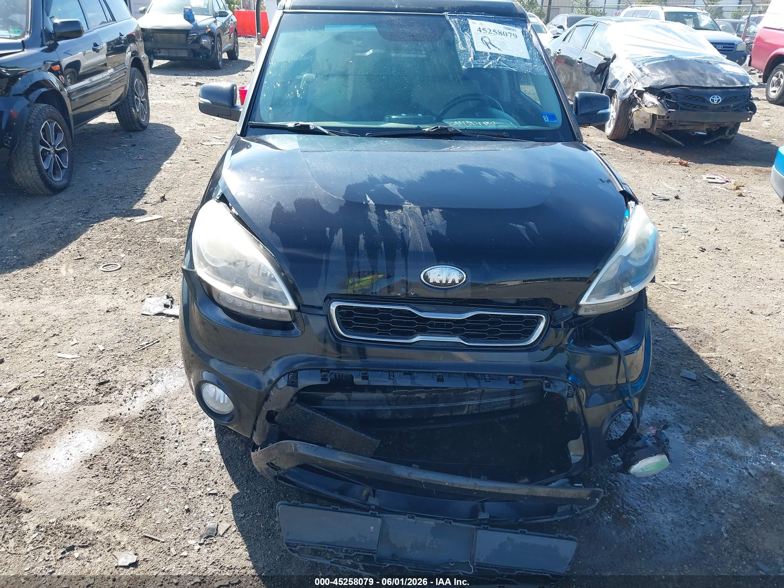 2013 Kia Soul ! Black vin: KNDJT2A60D7614859
