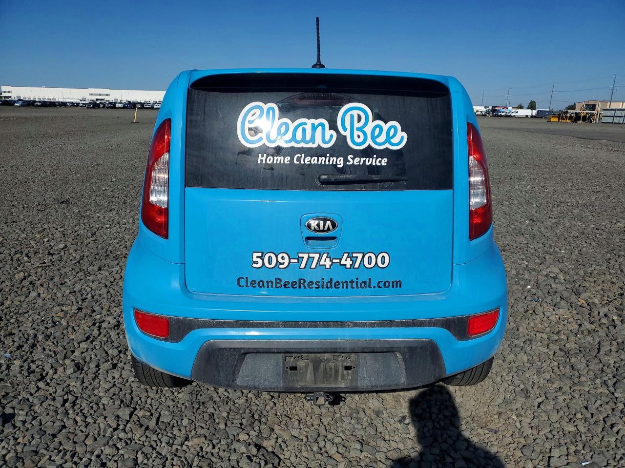 2013 Kia Soul + Blue vin: KNDJT2A60D7628373