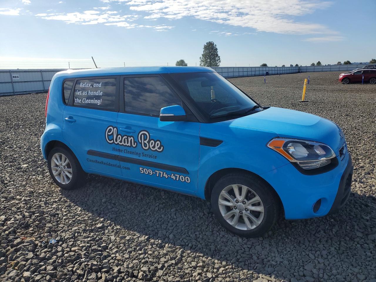 2013 Kia Soul + Blue vin: KNDJT2A60D7628373