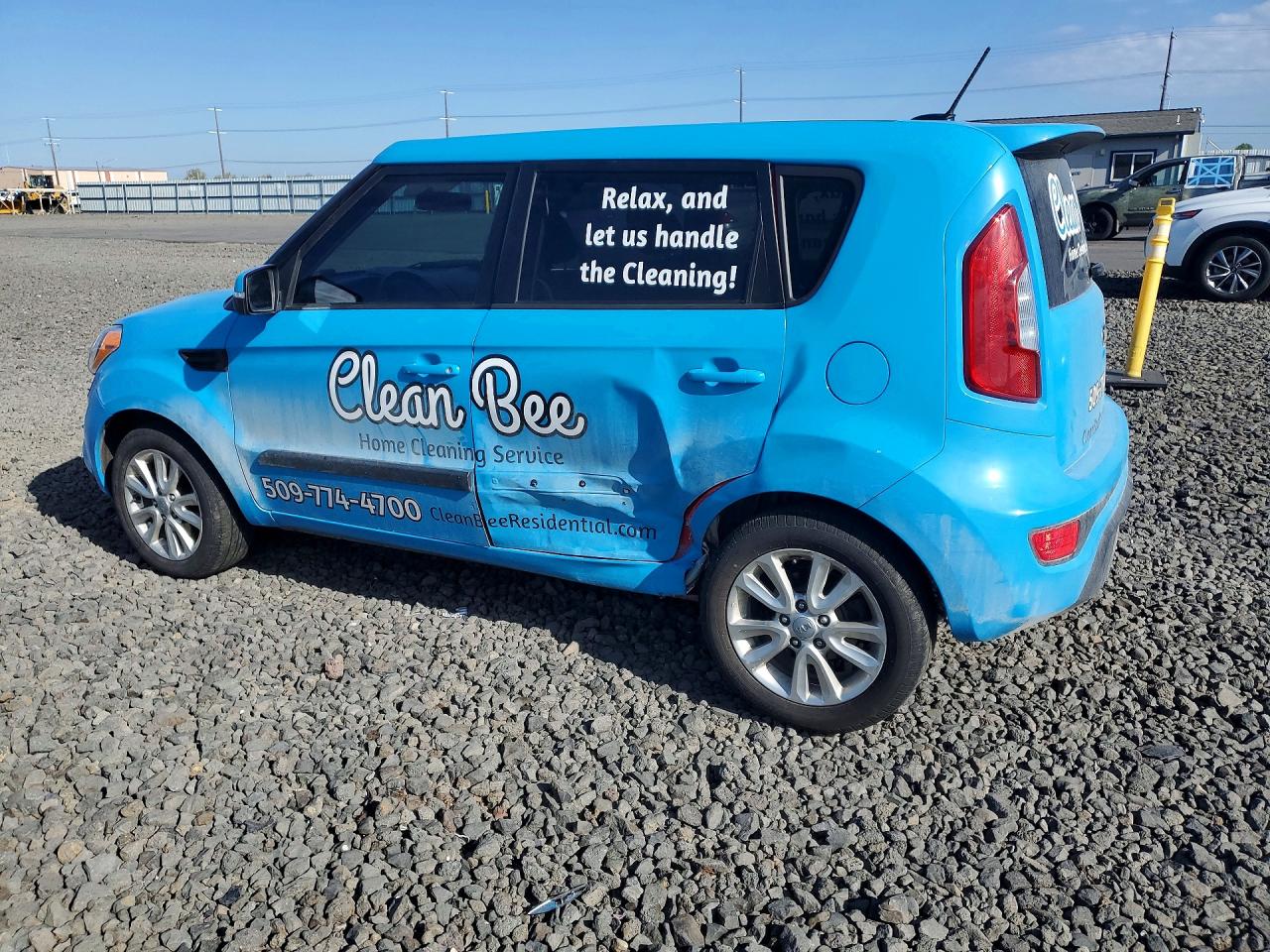 2013 Kia Soul + Blue vin: KNDJT2A60D7628373