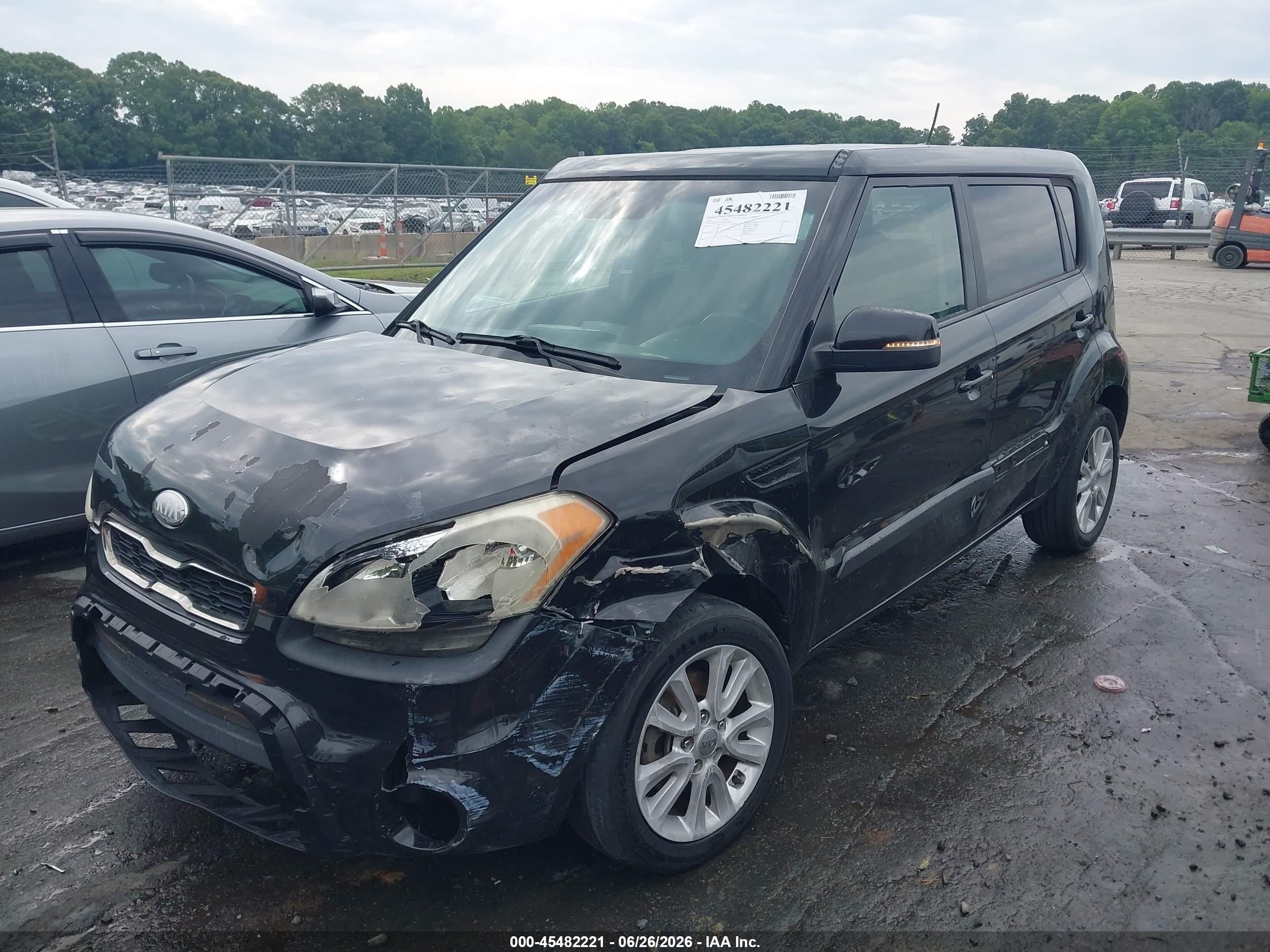 2013 Kia Soul + Black vin: KNDJT2A60D7750439