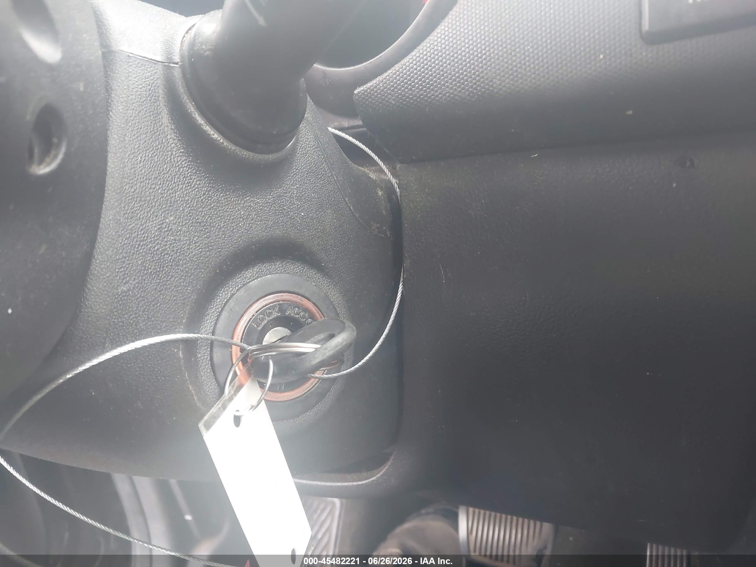 2013 Kia Soul + Black vin: KNDJT2A60D7750439