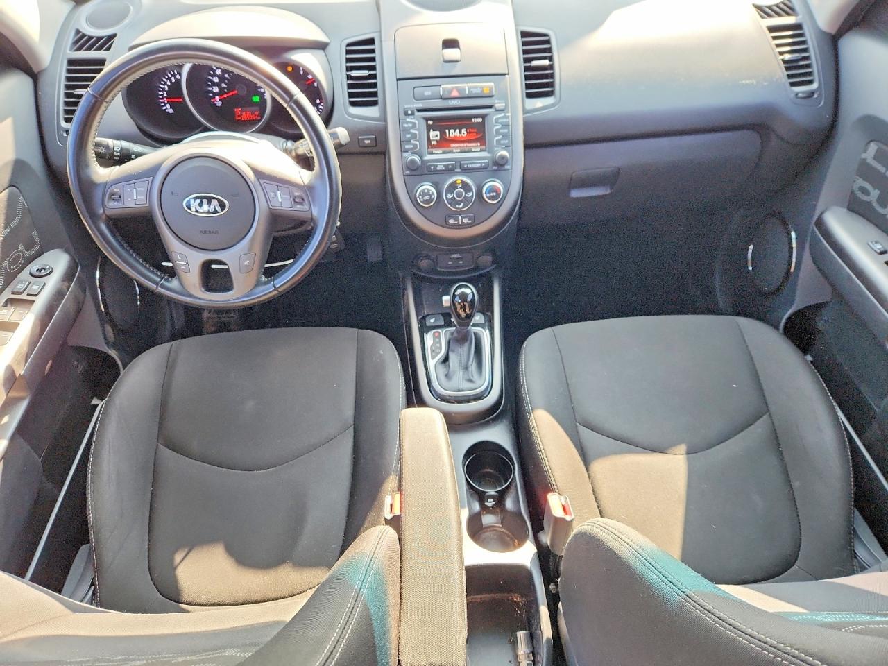 2013 Kia Soul White vin: KNDJT2A60D7759321