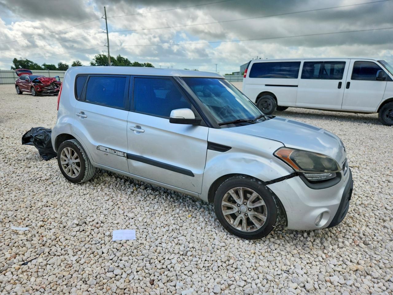 2013 Kia Soul Silver vin: KNDJT2A60D7761280