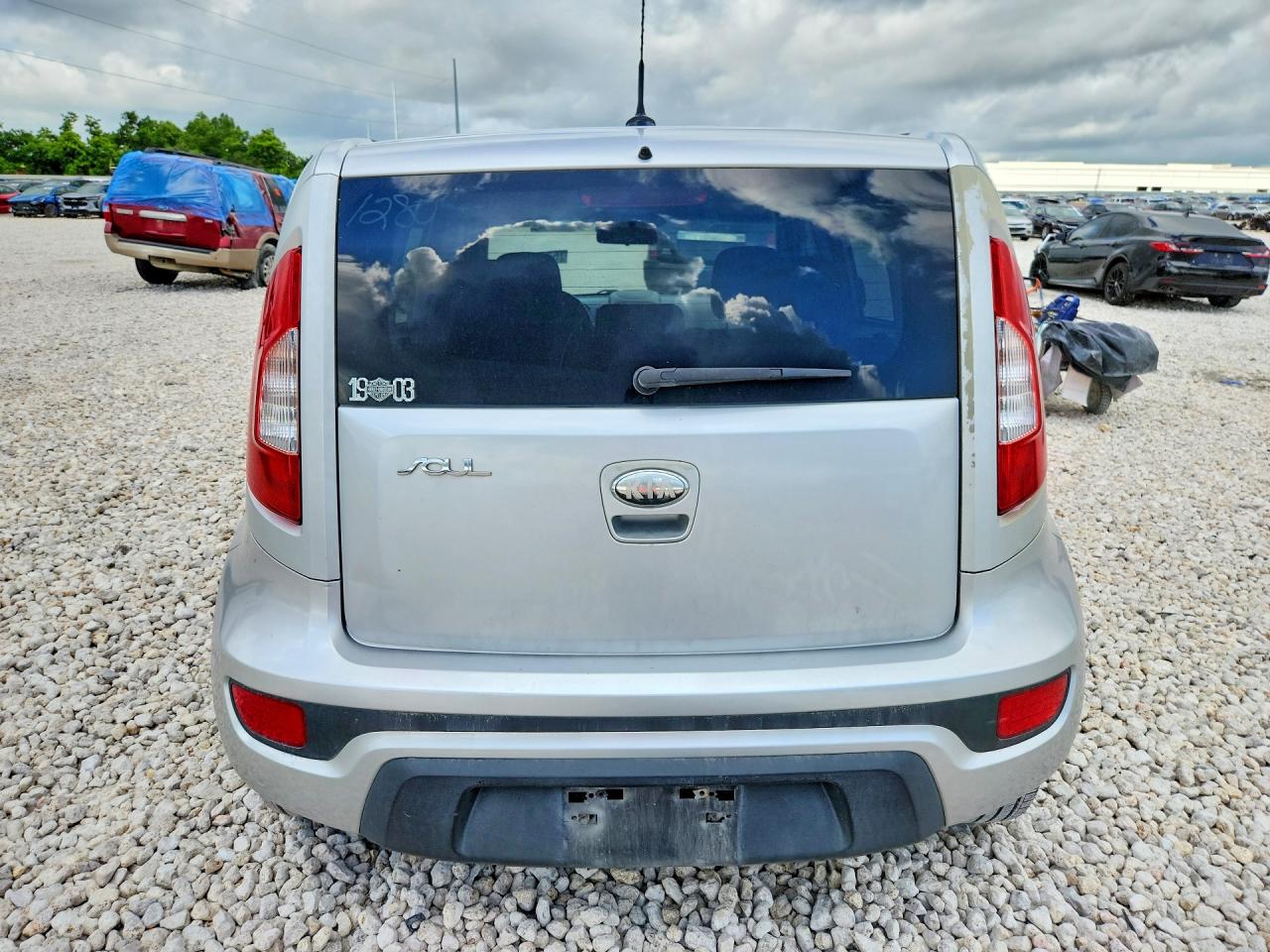 2013 Kia Soul Silver vin: KNDJT2A60D7761280