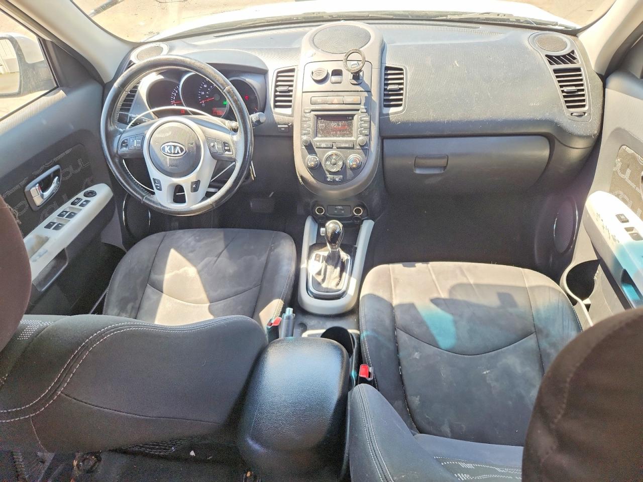 2012 Kia Soul + White vin: KNDJT2A61C7364613