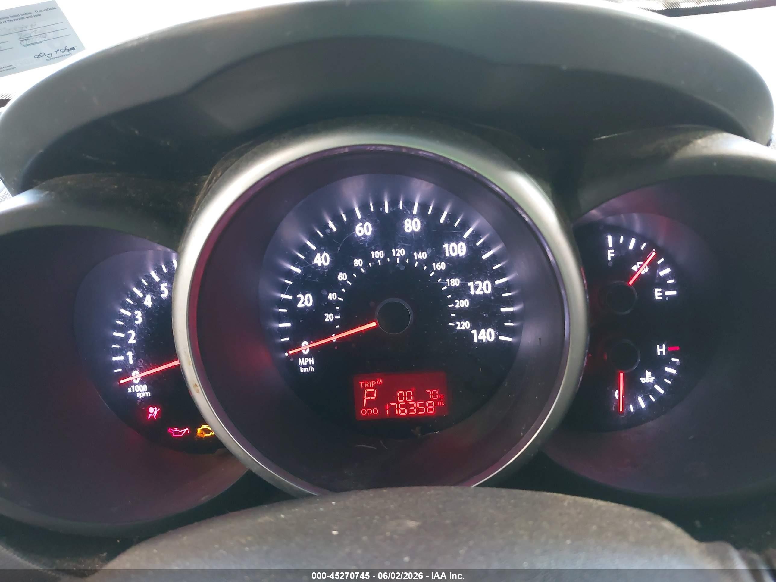 2012 Kia Soul + White vin: KNDJT2A61C7385848