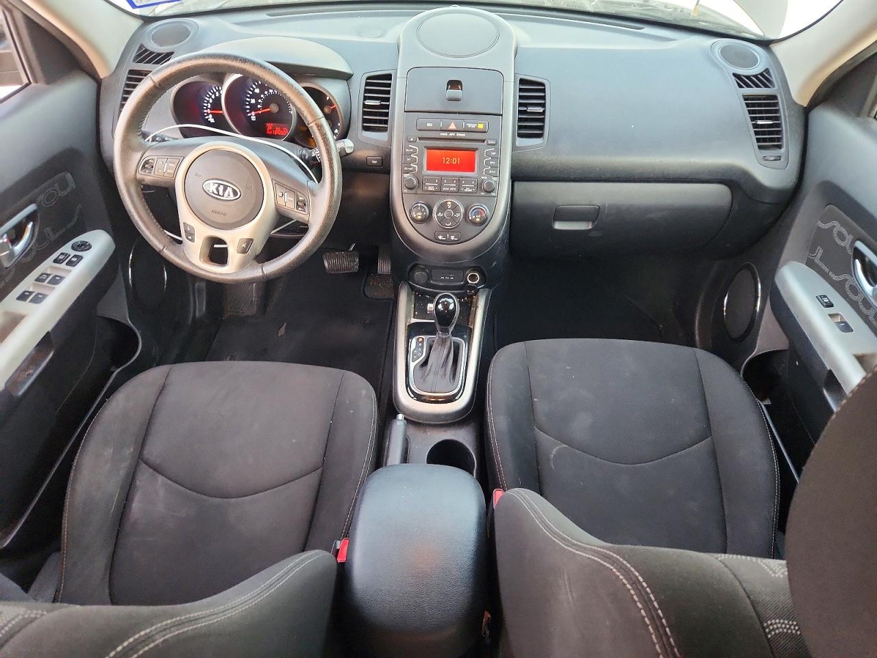 2012 Kia Soul + Green vin: KNDJT2A61C7395747