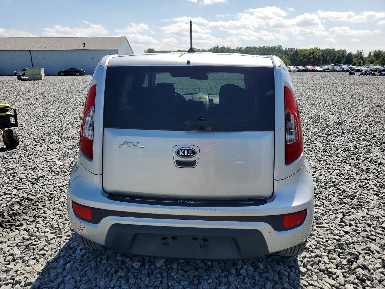 2012 Kia Soul + Silver vin: KNDJT2A61C7402437