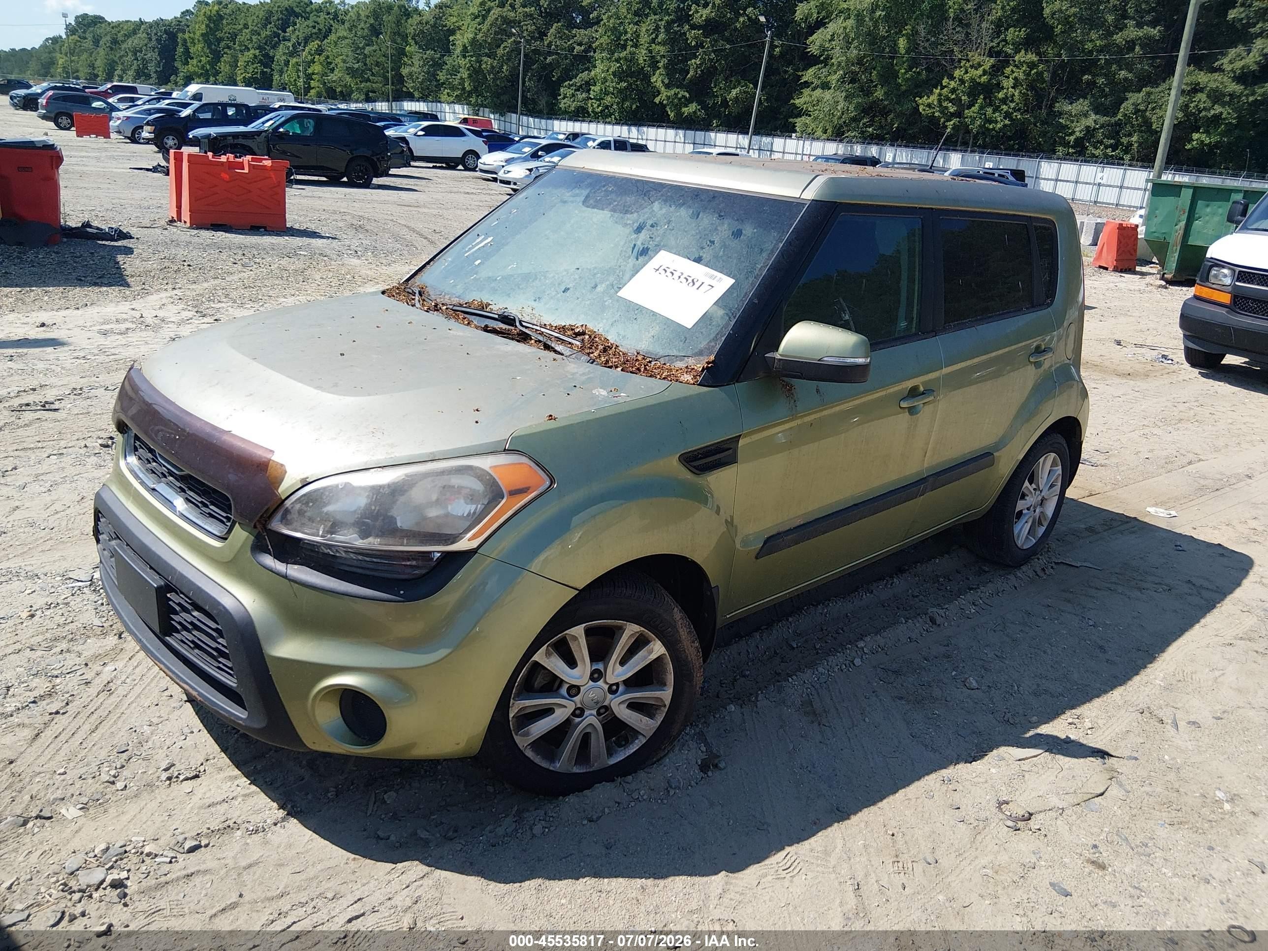 2013 Kia Soul + Green vin: KNDJT2A61D7482159