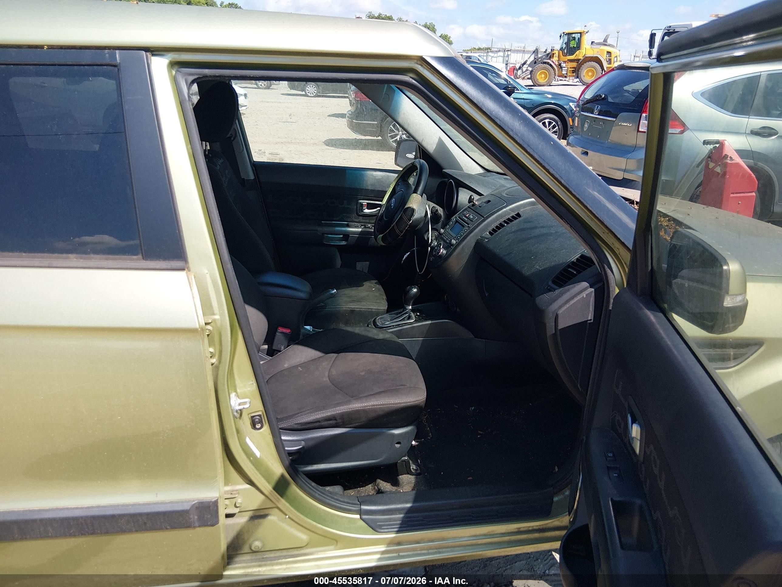 2013 Kia Soul + Green vin: KNDJT2A61D7482159