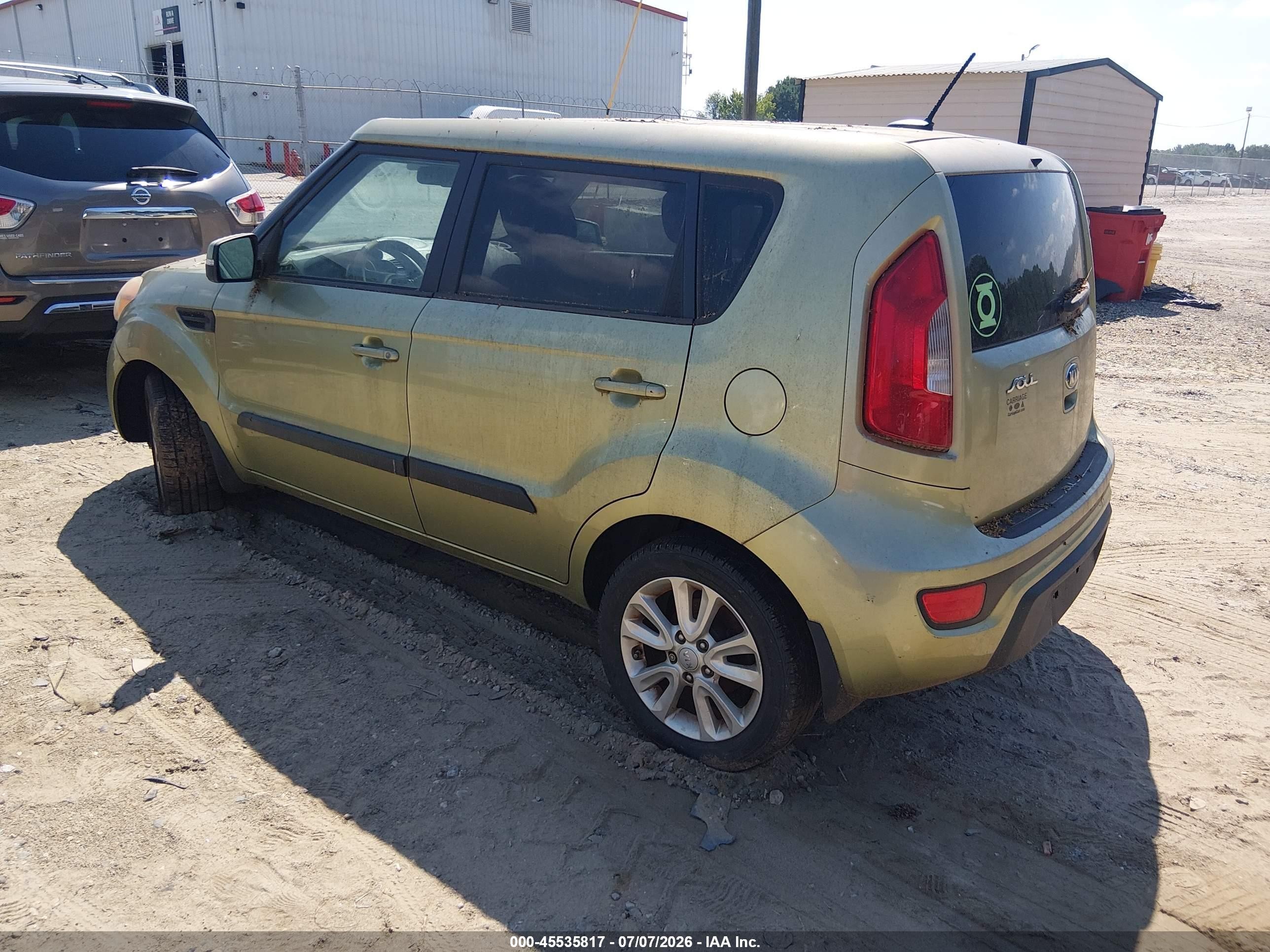 2013 Kia Soul + Green vin: KNDJT2A61D7482159