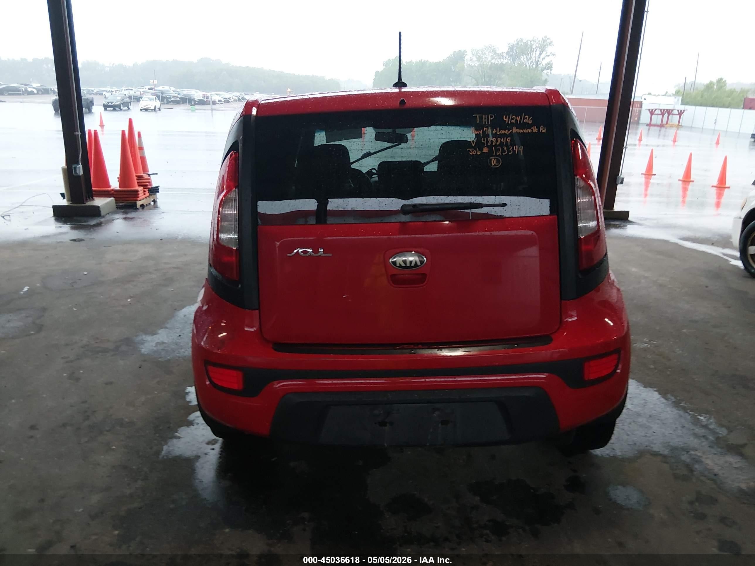 2013 Kia Soul + Красный vin: KNDJT2A61D7488849