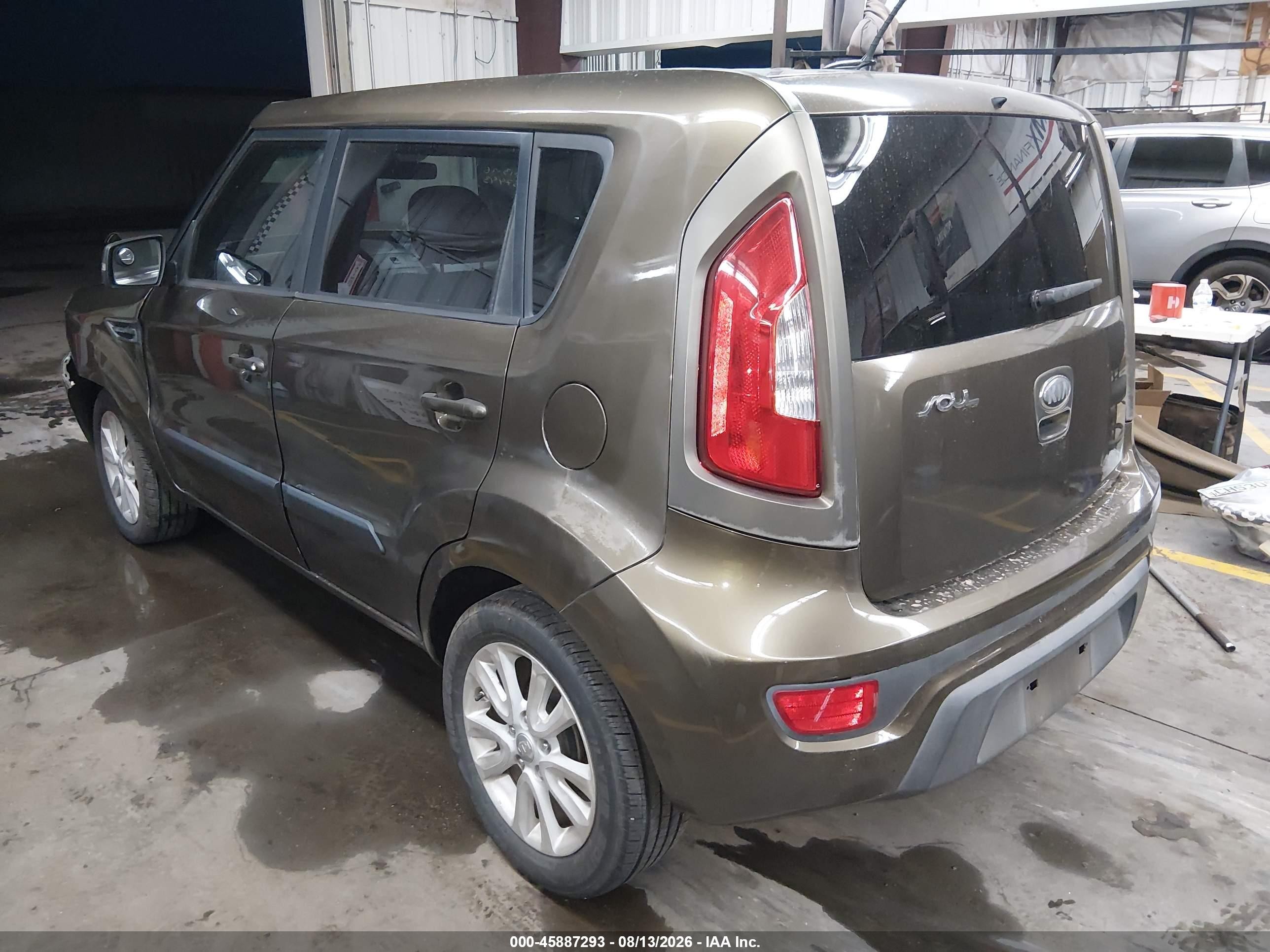 2013 Kia Soul + Gold vin: KNDJT2A61D7557443
