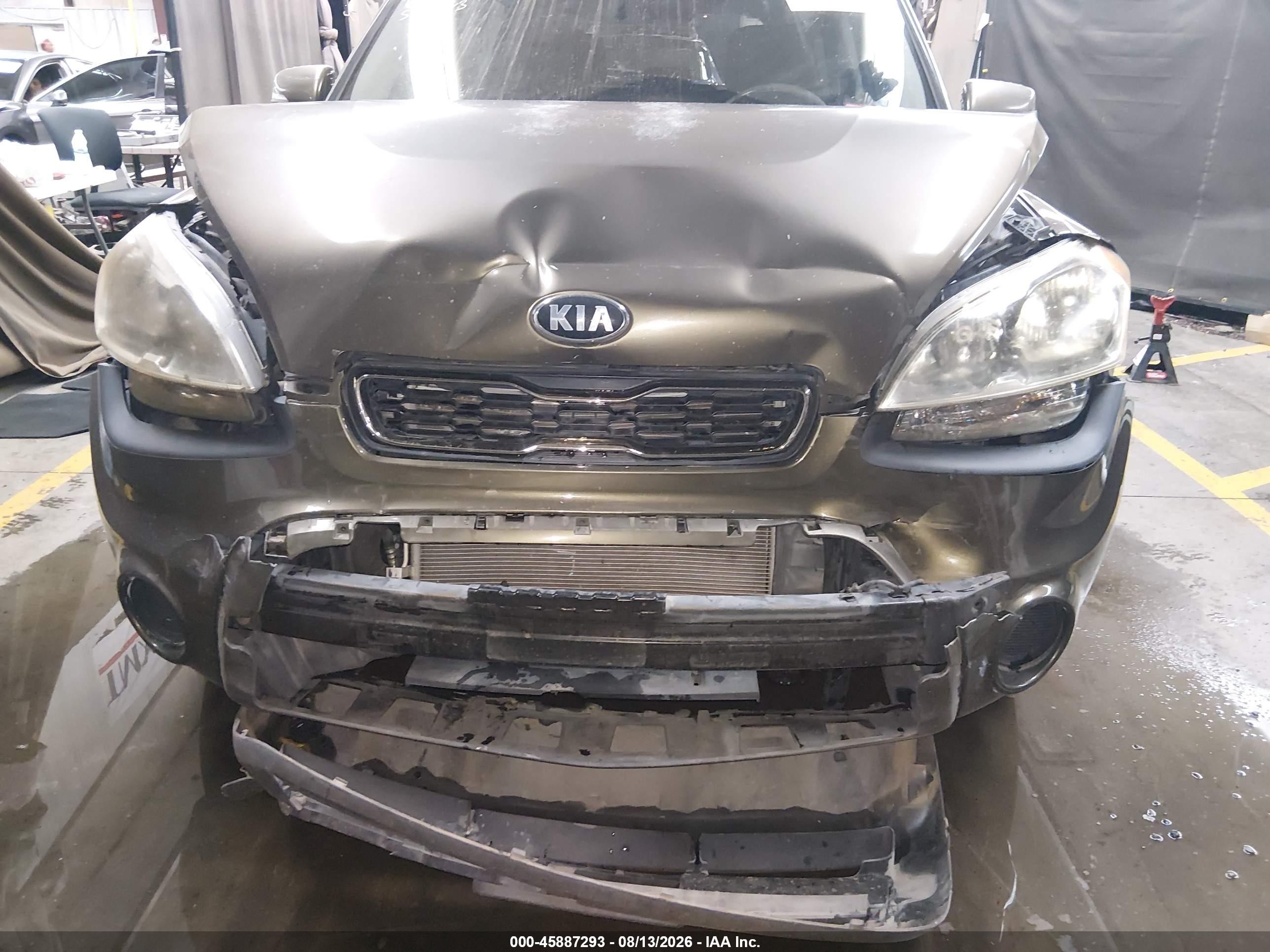 2013 Kia Soul + Gold vin: KNDJT2A61D7557443