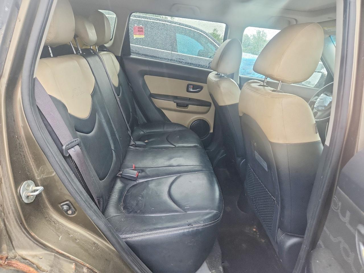 2013 Kia Soul ! Green vin: KNDJT2A61D7575375
