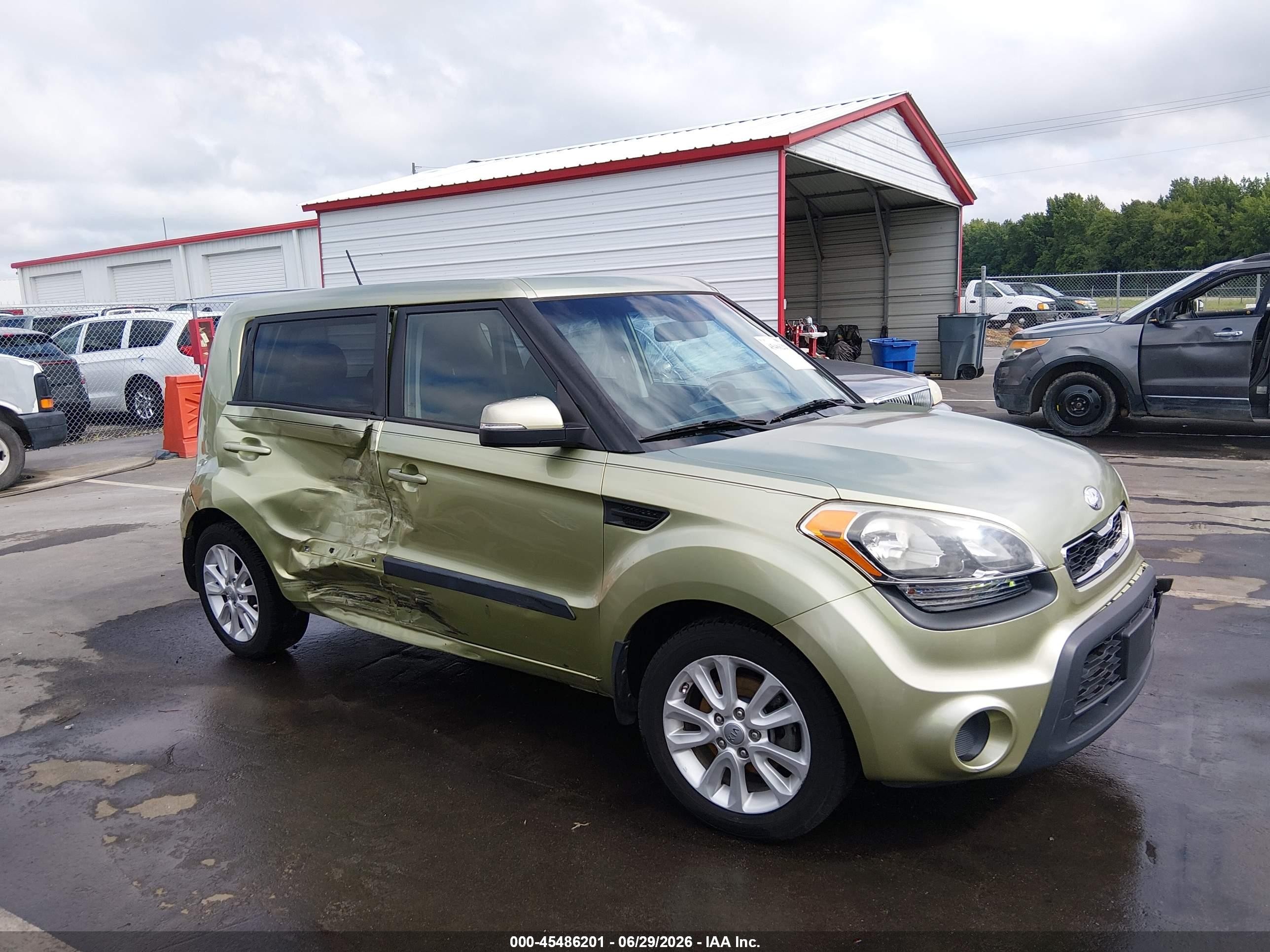 2013 Kia Soul + Tan vin: KNDJT2A61D7593567