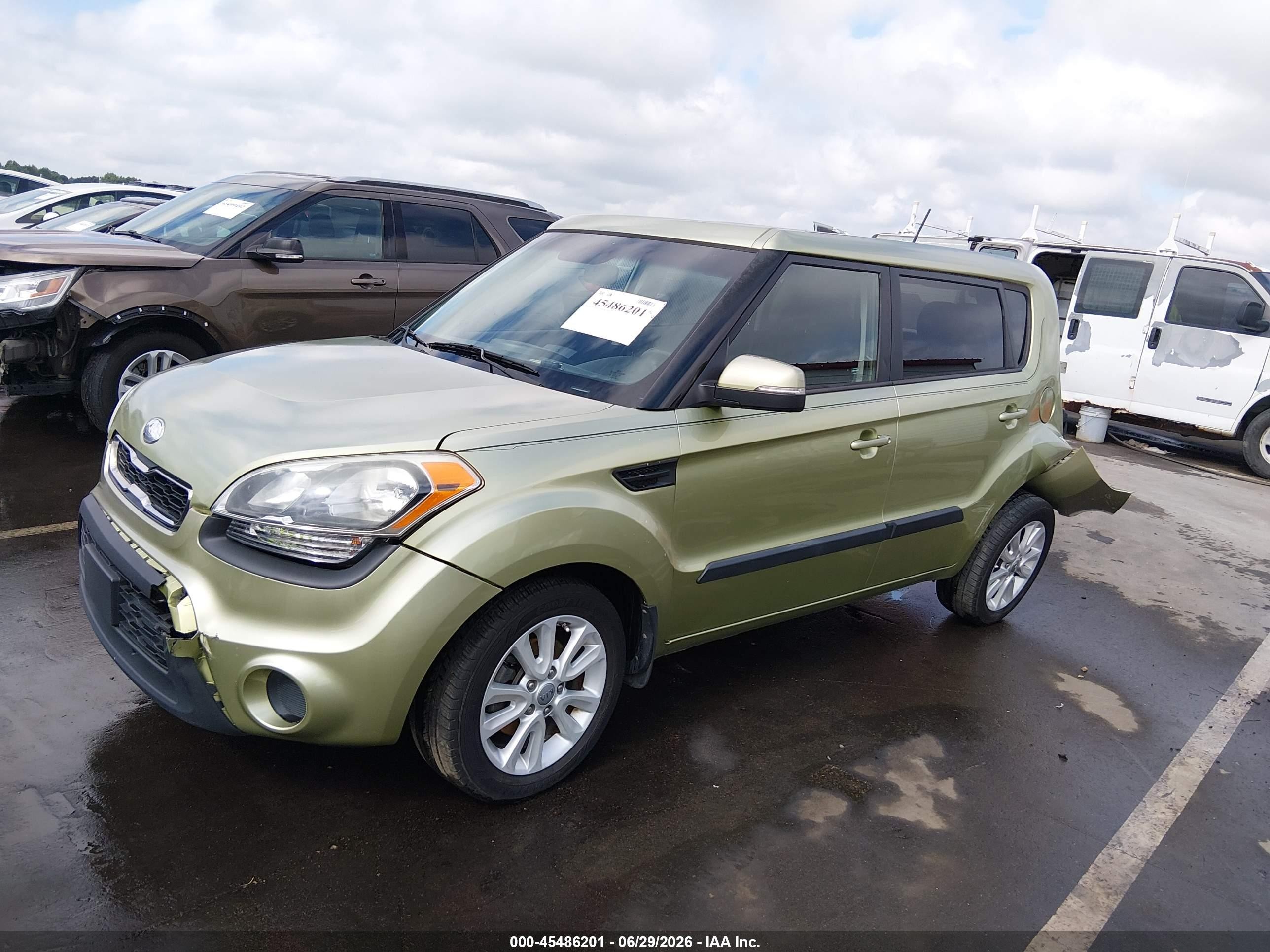 2013 Kia Soul + Tan vin: KNDJT2A61D7593567