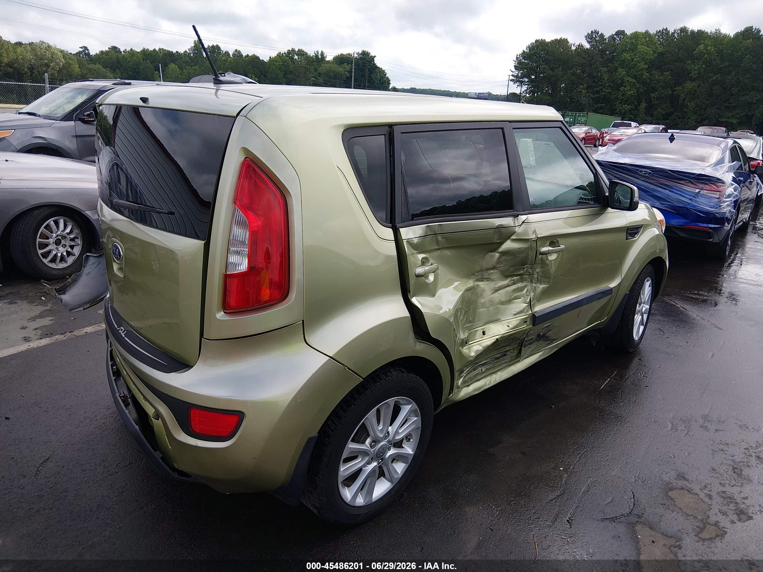 2013 Kia Soul + Tan vin: KNDJT2A61D7593567