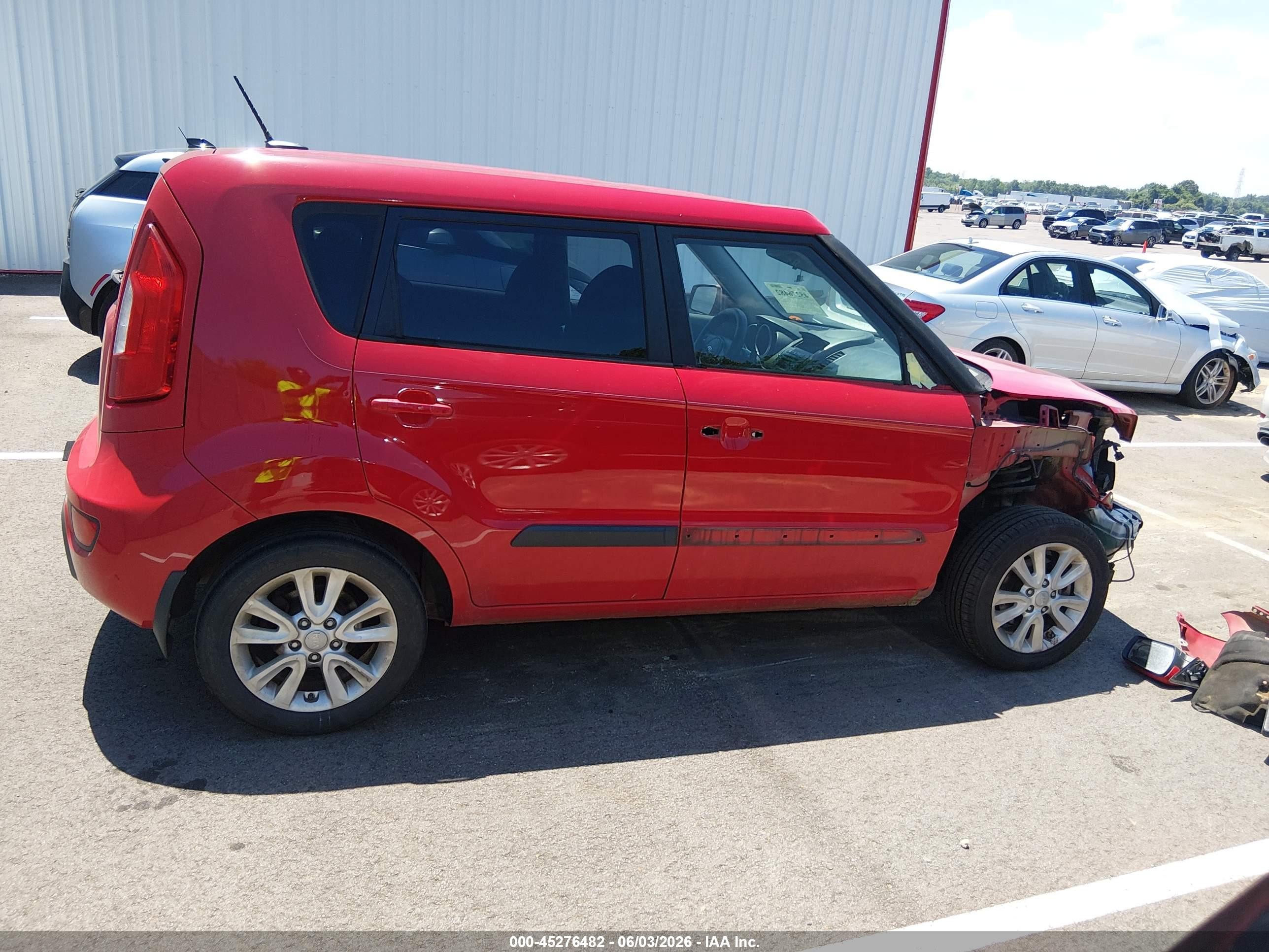 2013 Kia Soul + Красный vin: KNDJT2A61D7598638