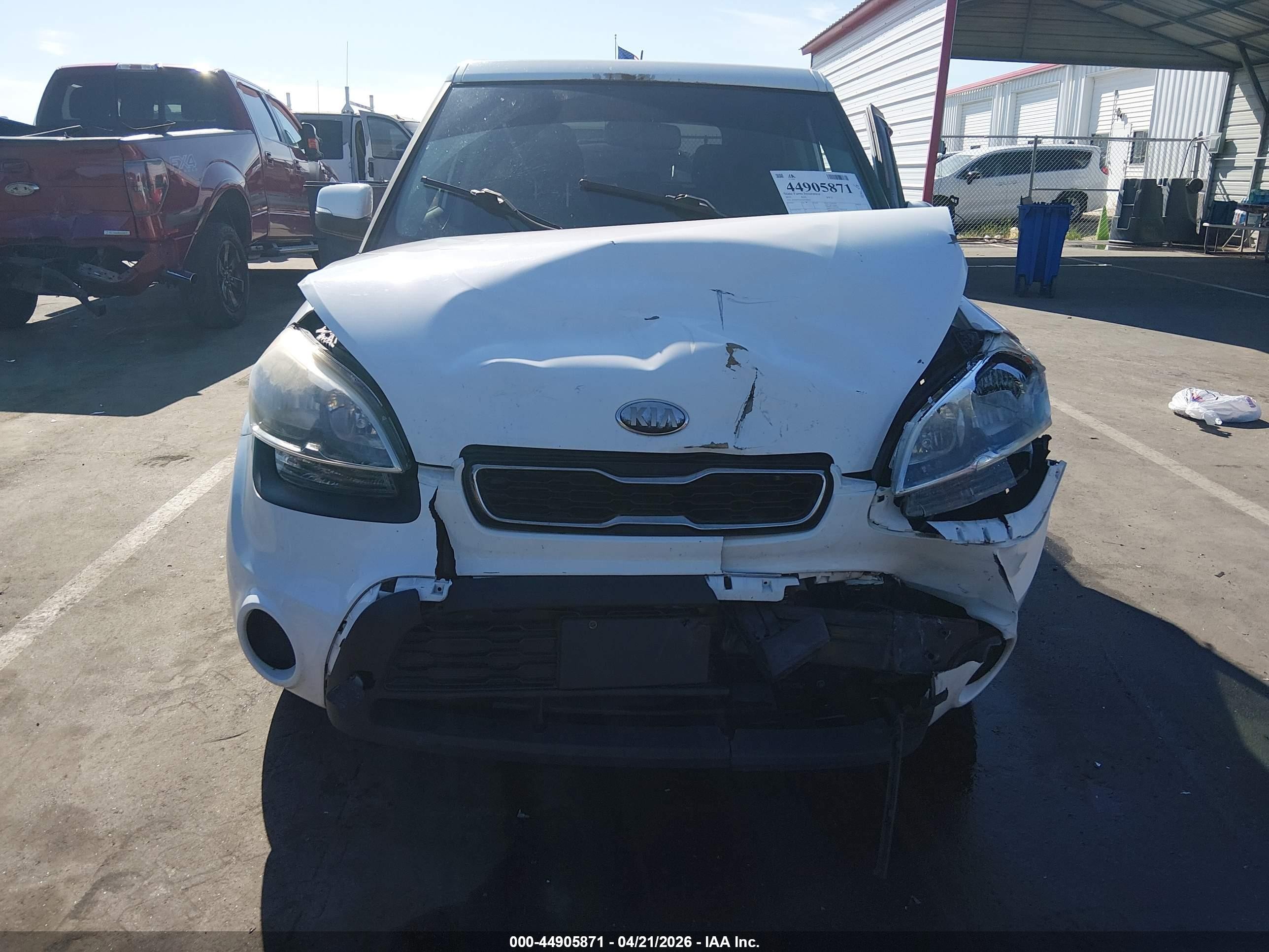 2013 Kia Soul + White vin: KNDJT2A61D7766035